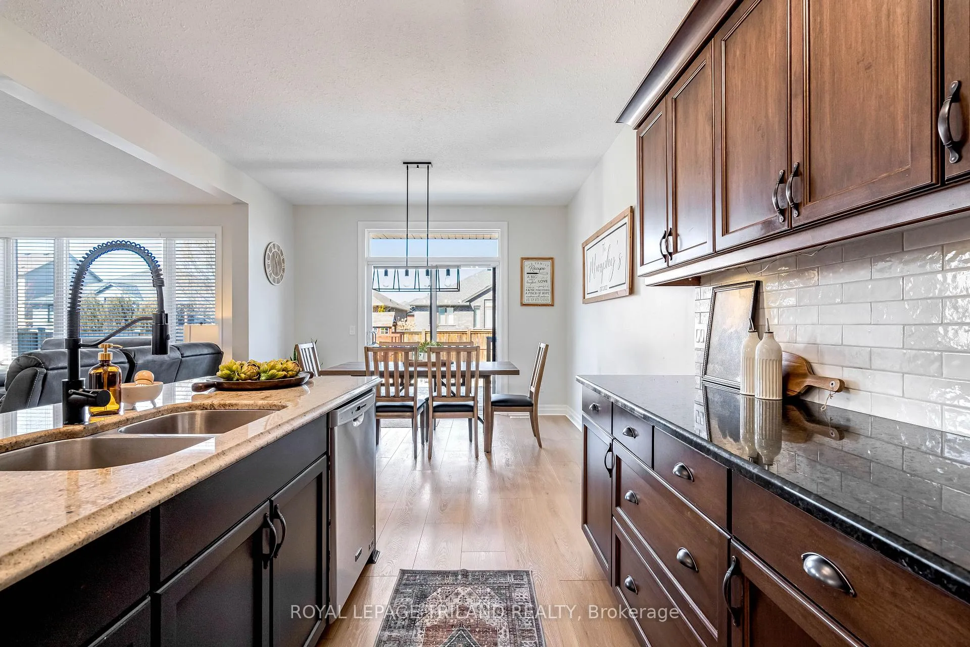 Photo 16 of 706 Bennett Crescent, Strathroy-Caradoc, Rural Strathroy-Caradoc — HOMEH