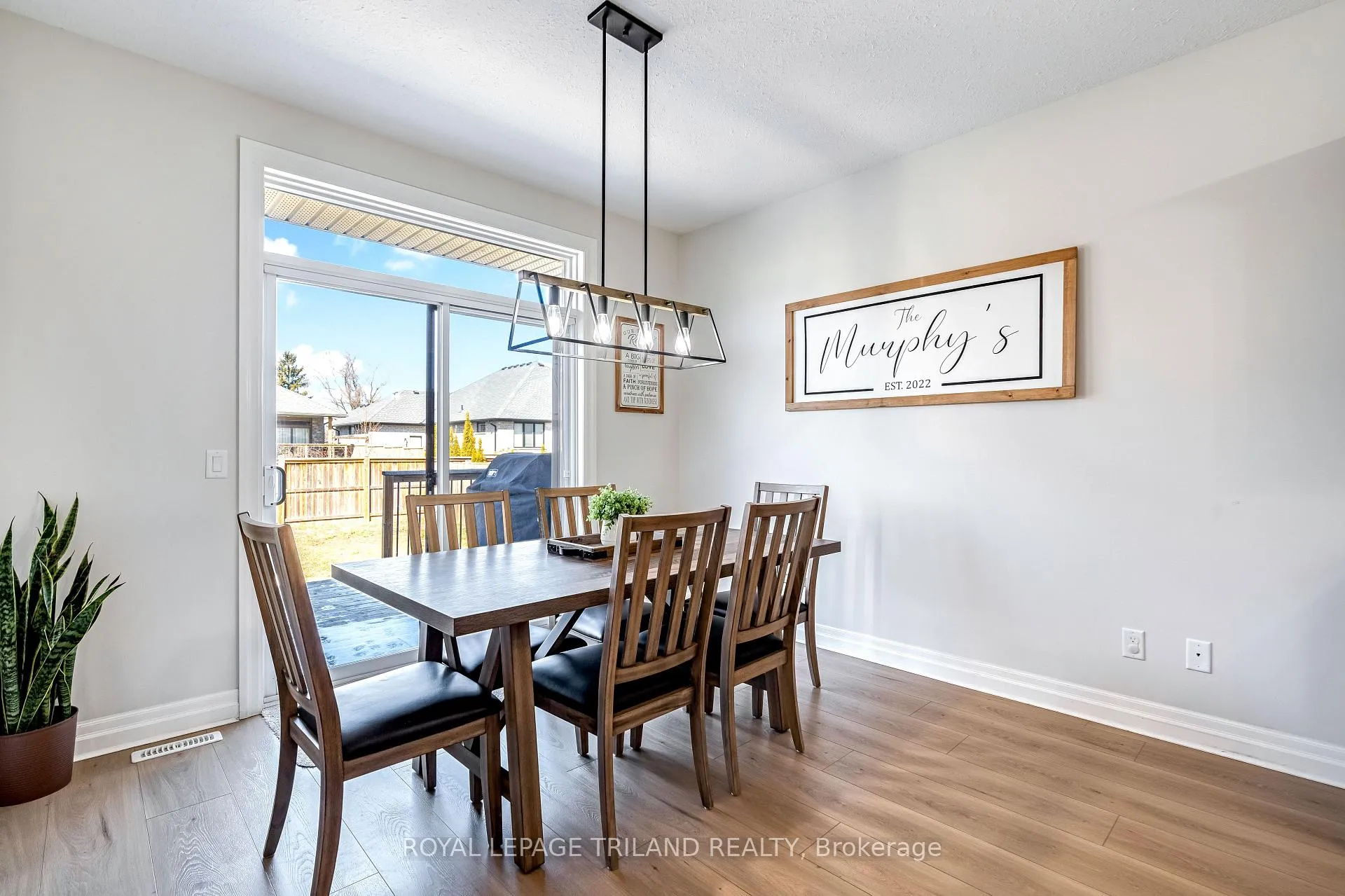 Photo 17 of 706 Bennett Crescent, Strathroy-Caradoc, Rural Strathroy-Caradoc — HOMEH