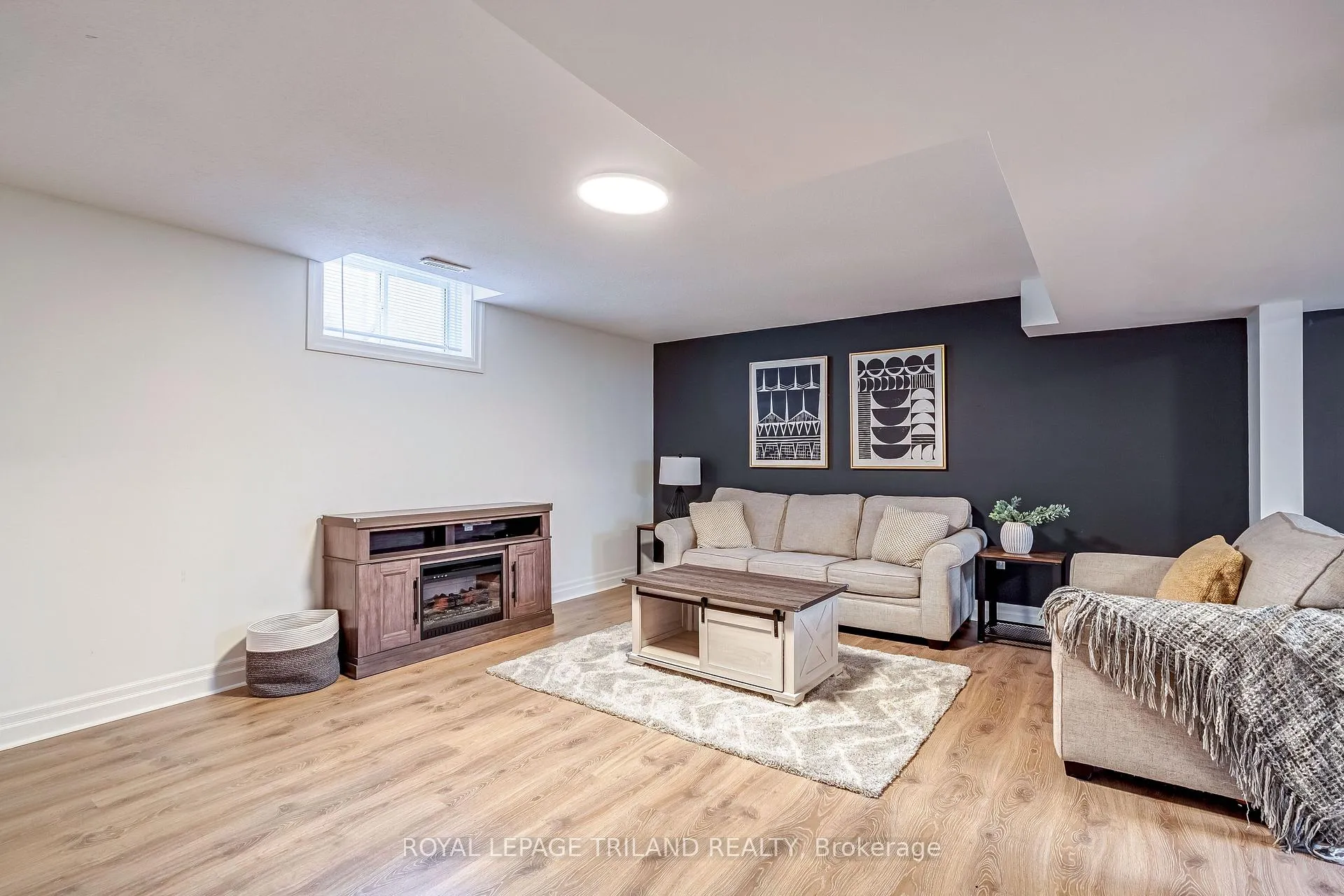 Photo 33 of 706 Bennett Crescent, Strathroy-Caradoc, Rural Strathroy-Caradoc — HOMEH