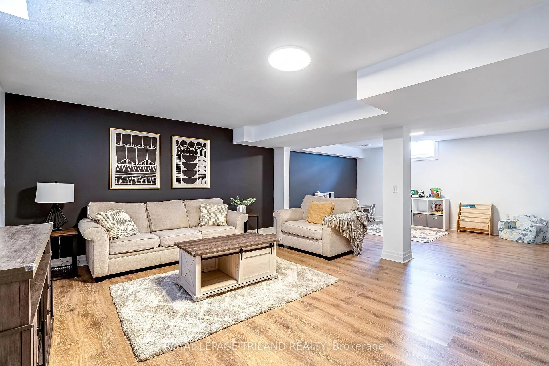 Photo 34 of 706 Bennett Crescent, Strathroy-Caradoc, Rural Strathroy-Caradoc — HOMEH