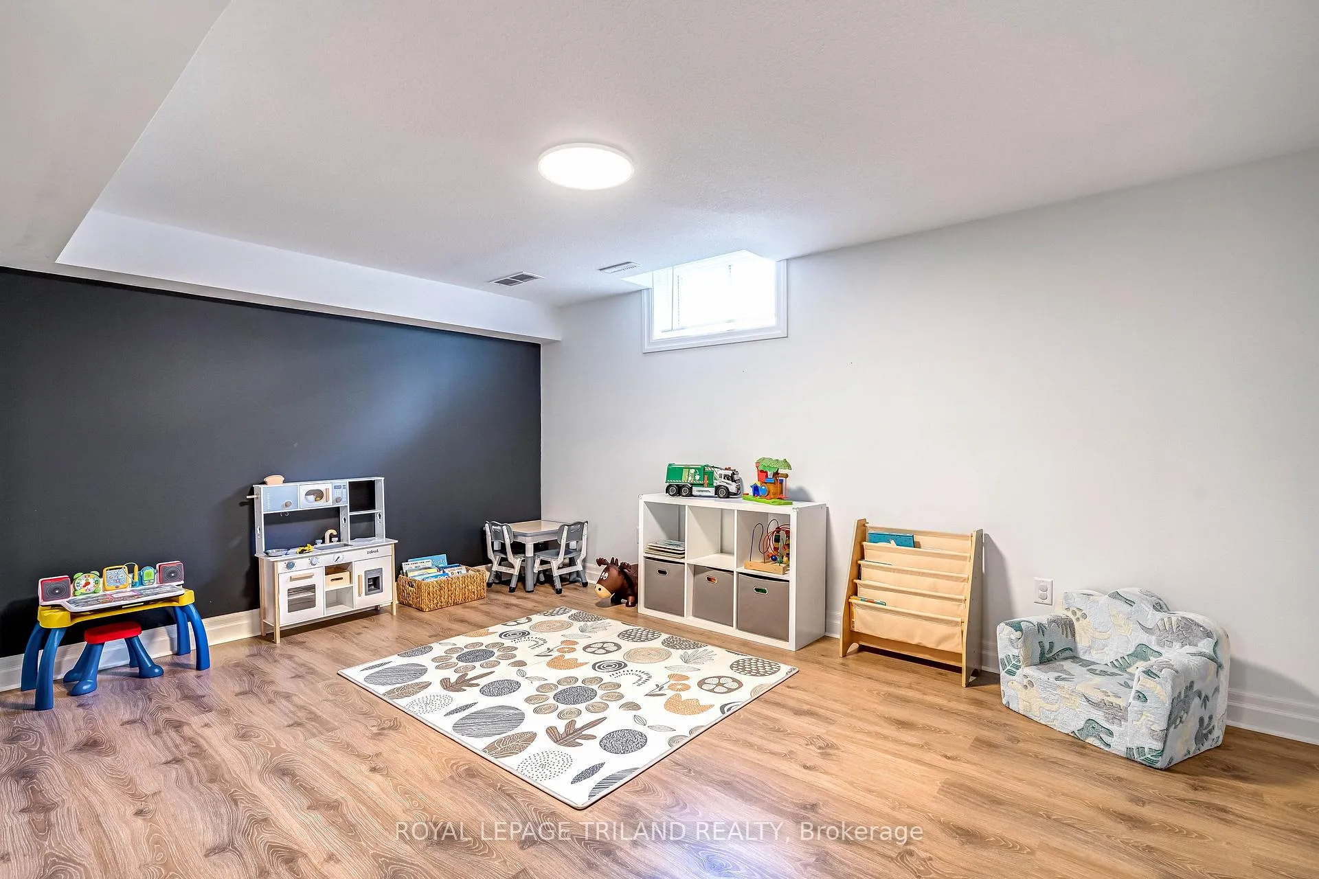 Photo 37 of 706 Bennett Crescent, Strathroy-Caradoc, Rural Strathroy-Caradoc — HOMEH