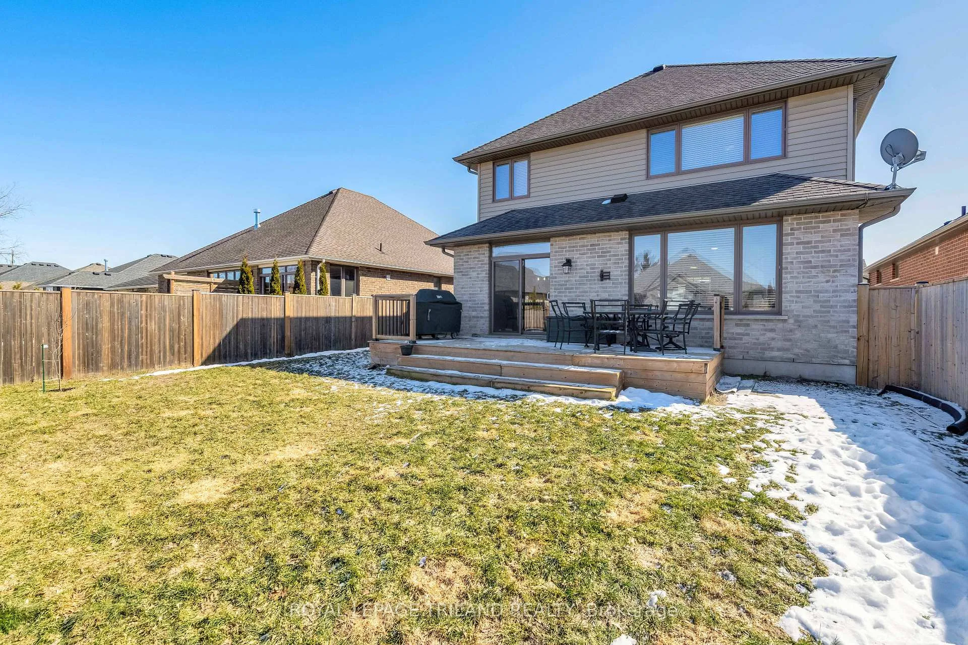 Photo 43 of 706 Bennett Crescent, Strathroy-Caradoc, Rural Strathroy-Caradoc — HOMEH