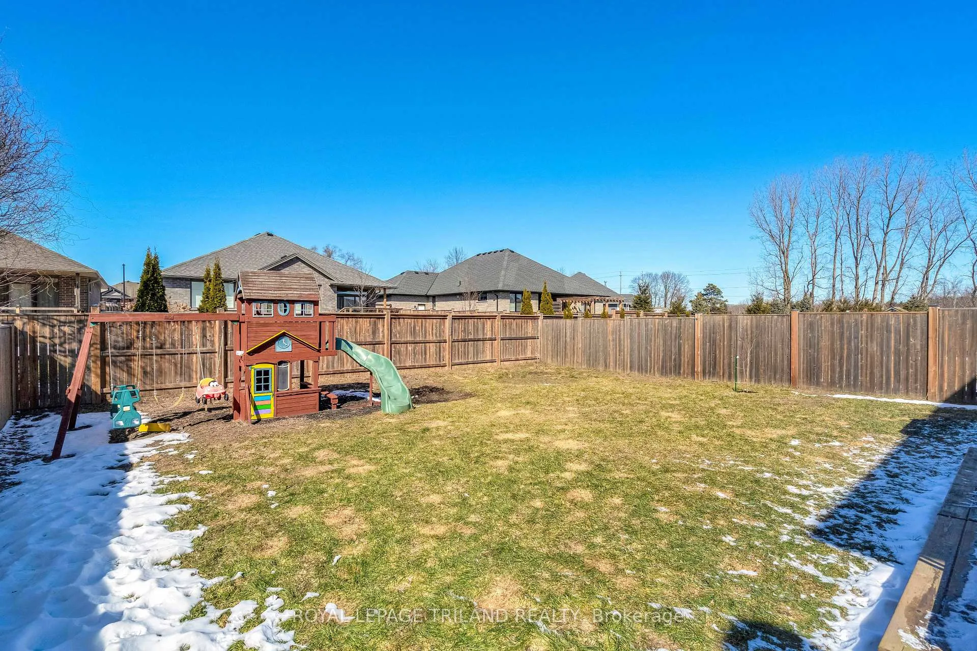 Photo 44 of 706 Bennett Crescent, Strathroy-Caradoc, Rural Strathroy-Caradoc — HOMEH