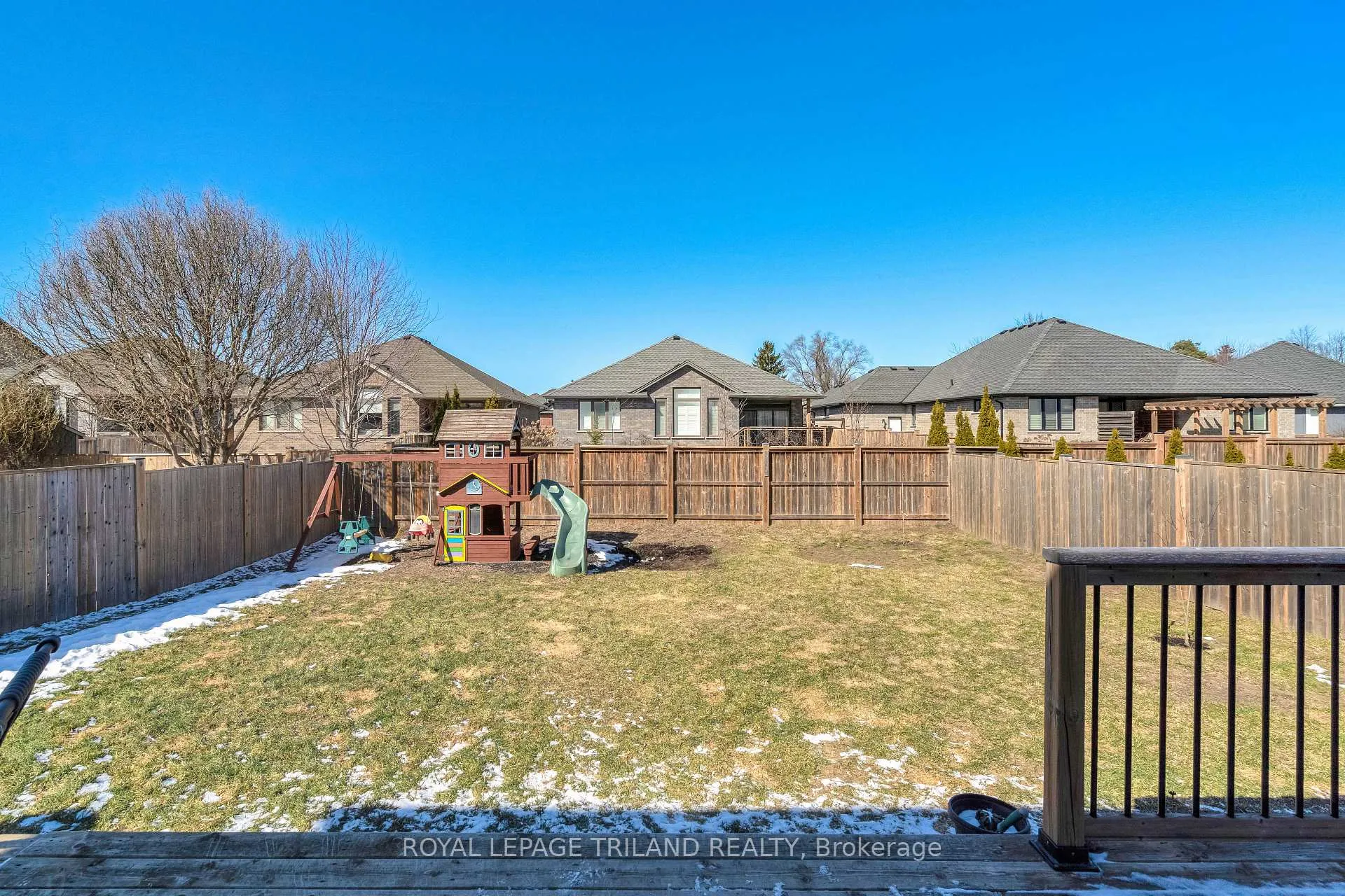 Photo 45 of 706 Bennett Crescent, Strathroy-Caradoc, Rural Strathroy-Caradoc — HOMEH