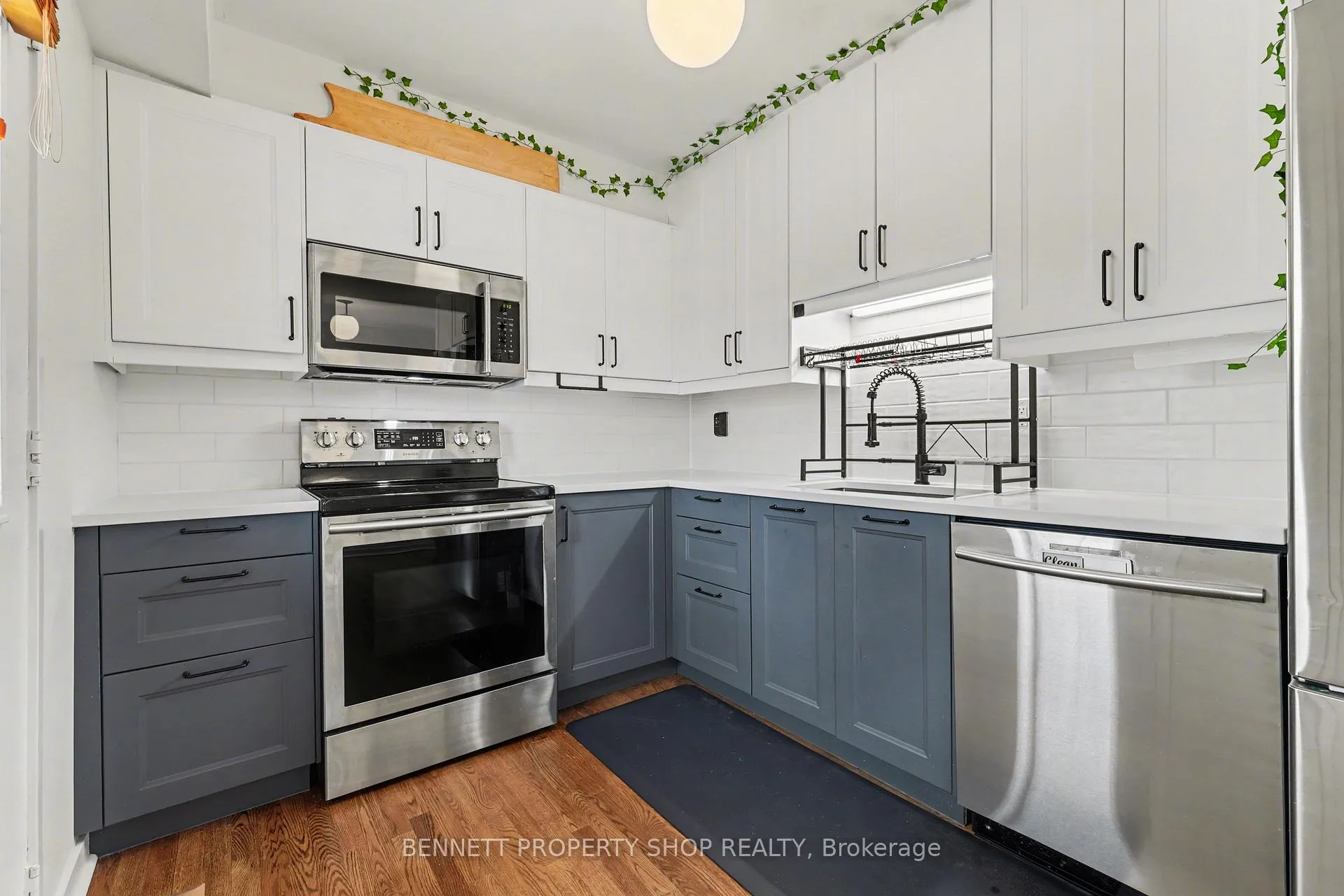Photo 8 of Unit 18, 3205 Uplands Drive, Ottawa, Hunt Club Woods — HOMEH