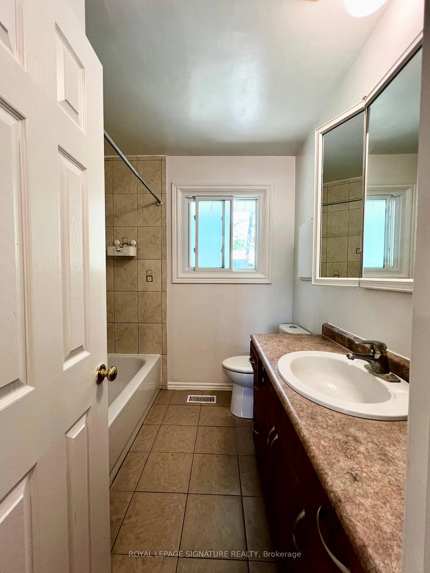 Photo 16 of 194 Cedarbrae Avenue, Waterloo — HOMEH
