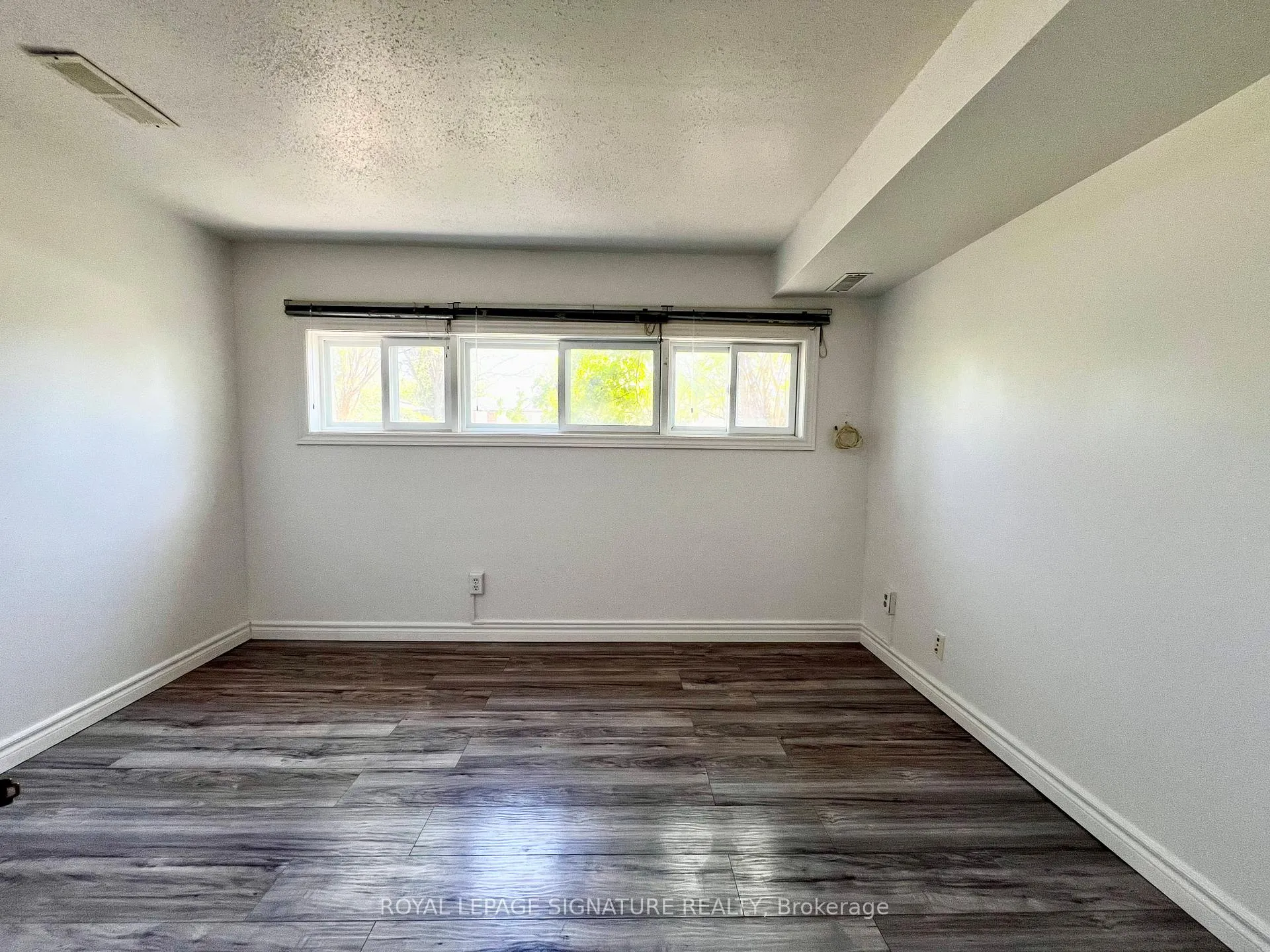 Photo 17 of 194 Cedarbrae Avenue, Waterloo — HOMEH