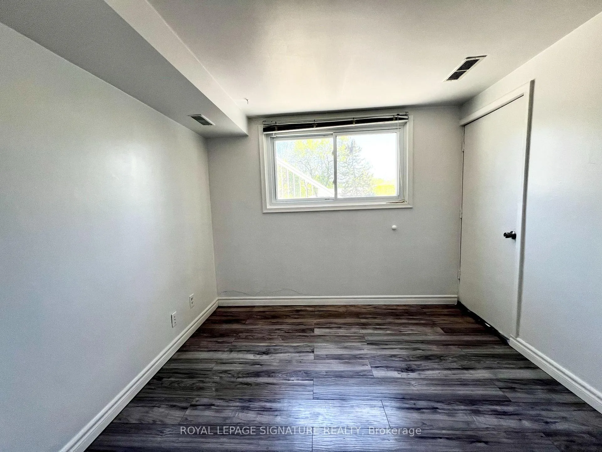 Photo 21 of 194 Cedarbrae Avenue, Waterloo — HOMEH