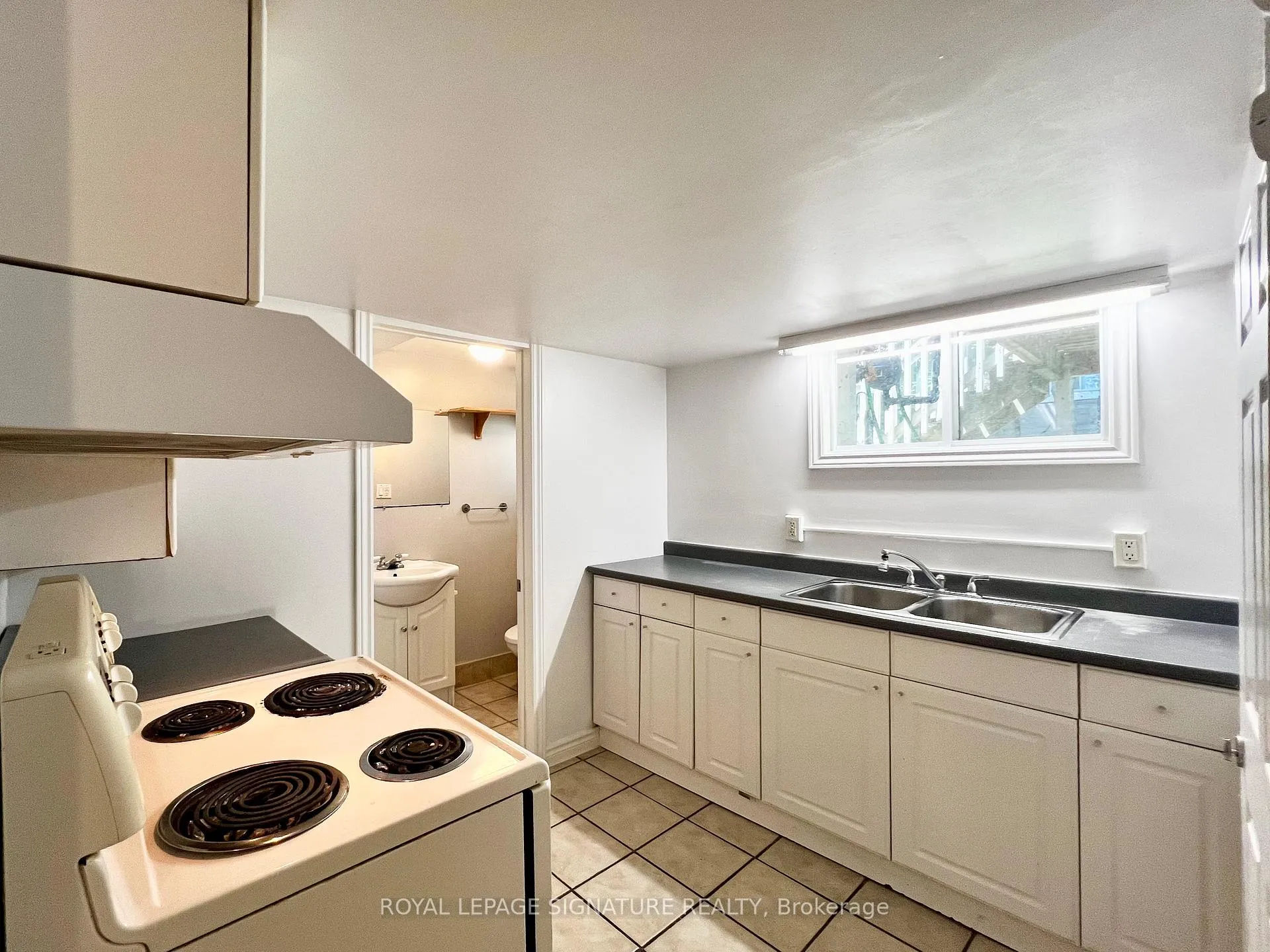Photo 24 of 194 Cedarbrae Avenue, Waterloo — HOMEH
