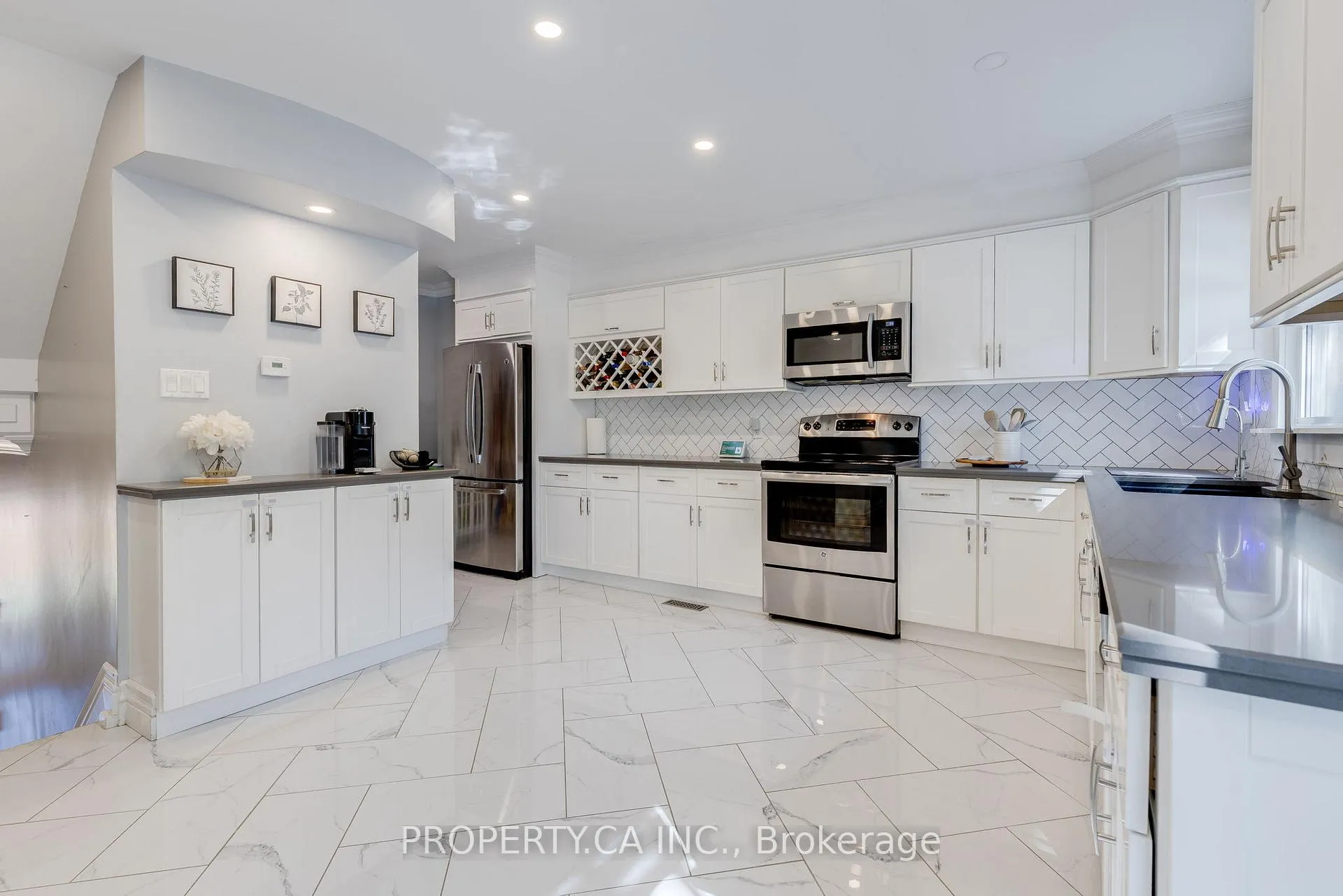 Photo 7 of Unit 45, 235 Bronte Street S, Milton, Old Milton — HOMEH