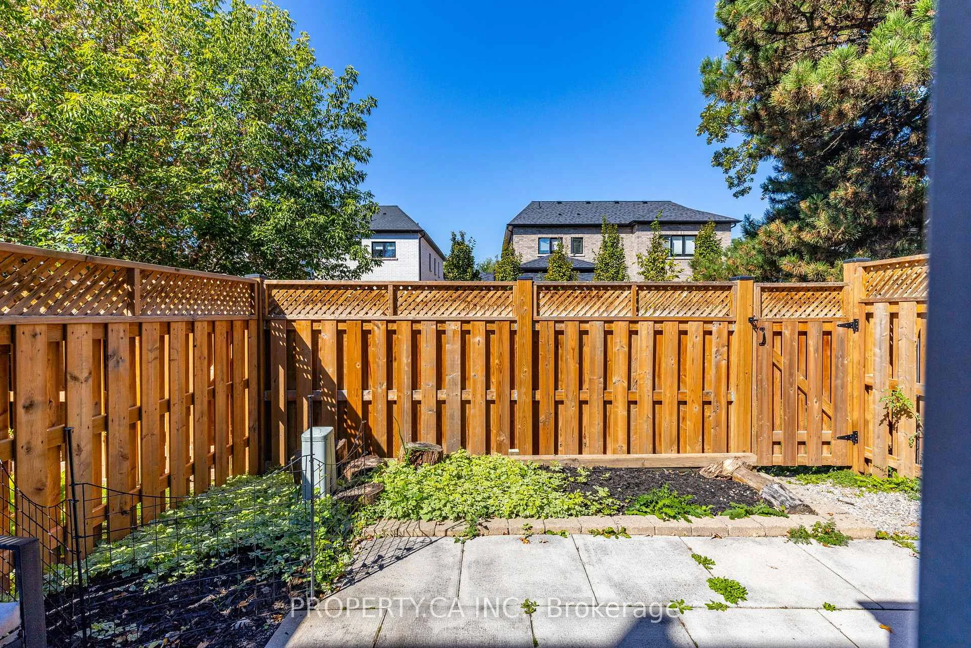 Photo 25 of Unit 45, 235 Bronte Street S, Milton, Old Milton — HOMEH