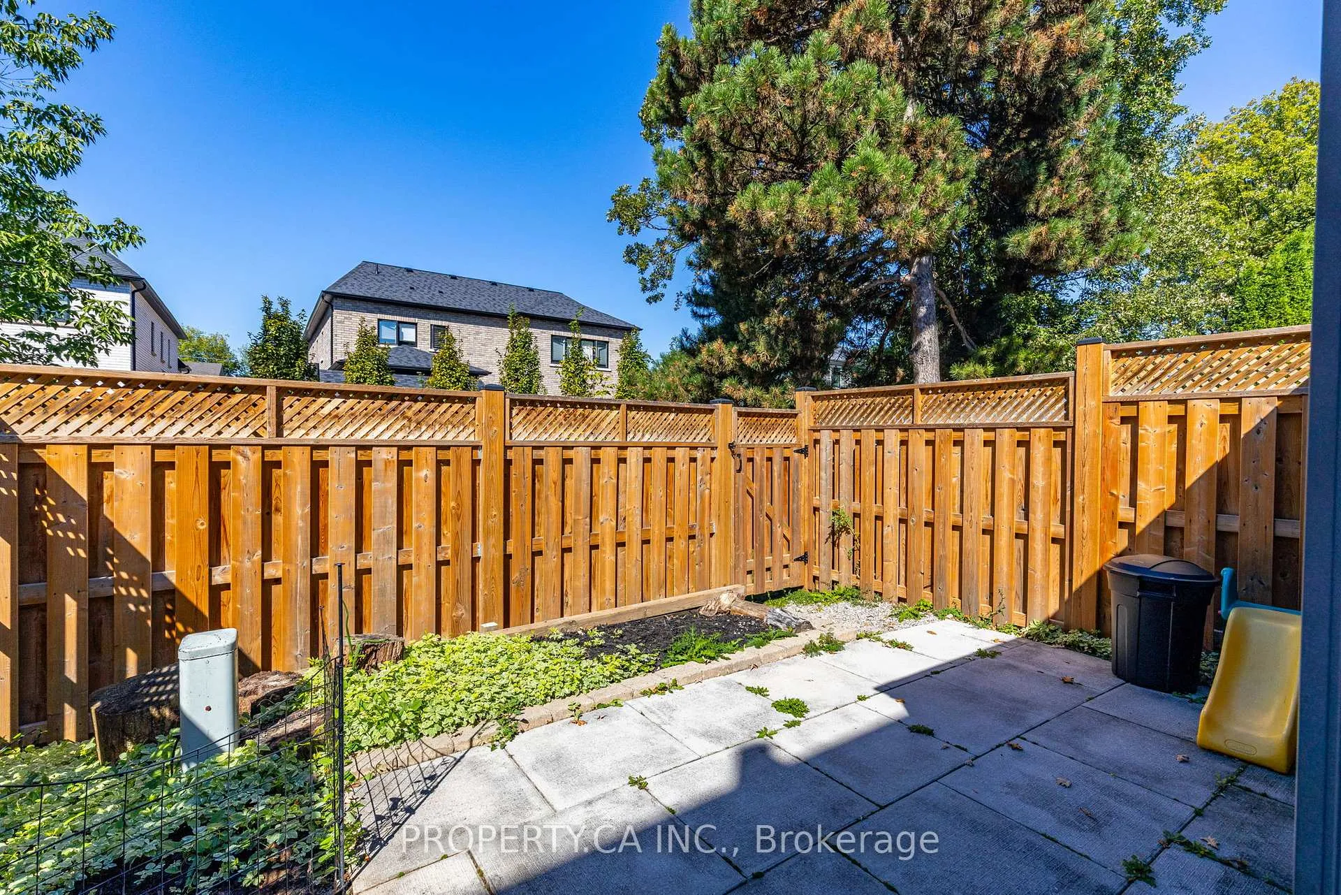 Photo 26 of Unit 45, 235 Bronte Street S, Milton, Old Milton — HOMEH