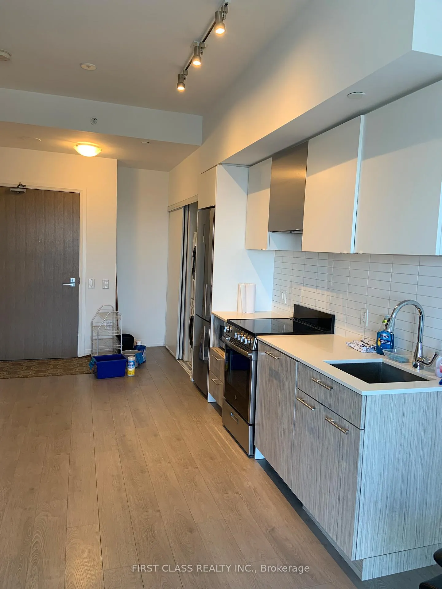 Front of Unit 3402, 251 Jarvis Street