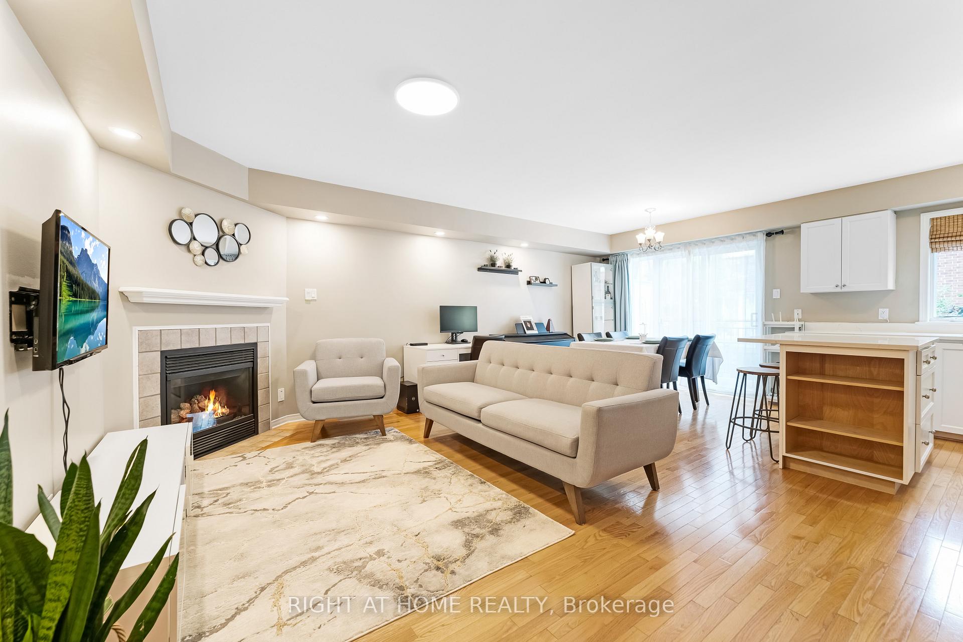 Photo 3 of 8 Turgeon Private, Ottawa, Lower Town — HOMEH