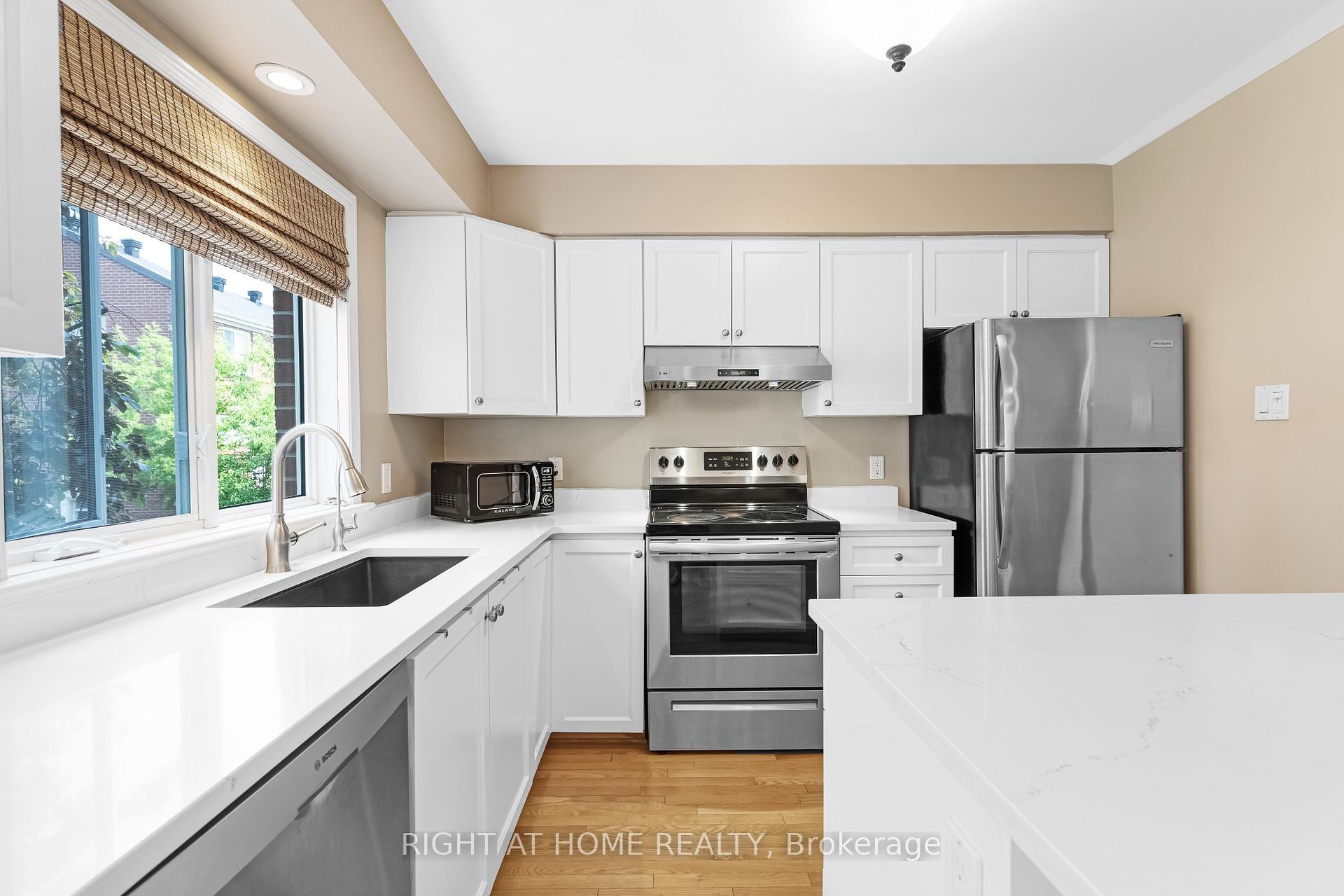 Photo 5 of 8 Turgeon Private, Ottawa, Lower Town — HOMEH