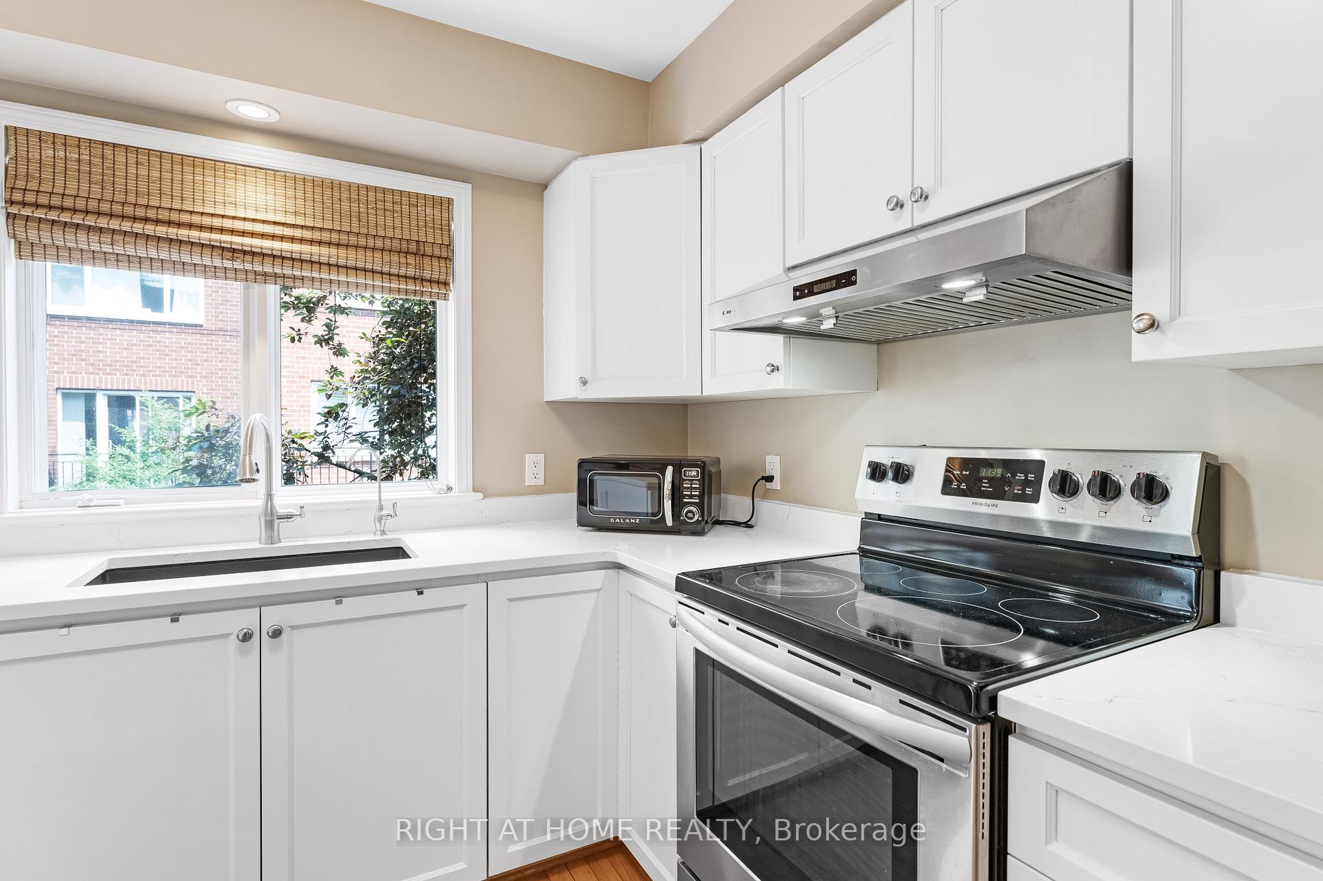 Photo 8 of 8 Turgeon Private, Ottawa, Lower Town — HOMEH