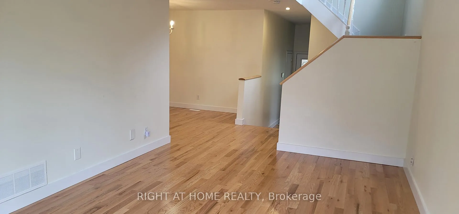 Photo 7 of 7 Covington Place, Ottawa, Centrepointe — HOMEH