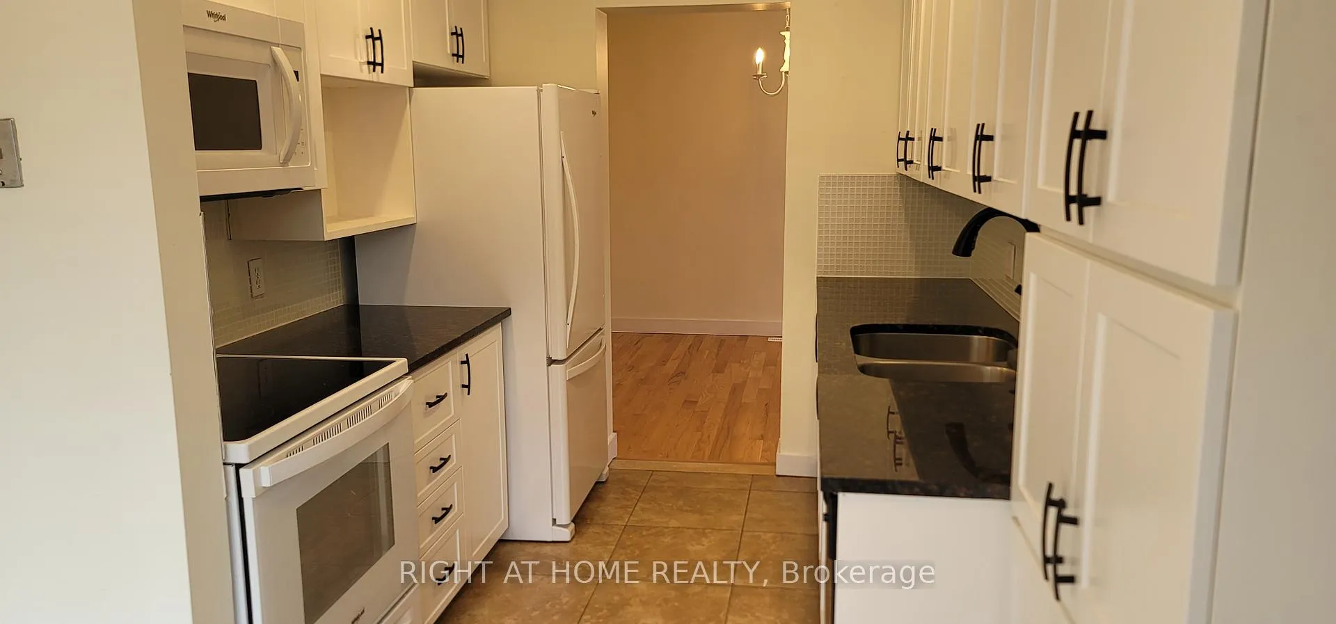 Photo 8 of 7 Covington Place, Ottawa, Centrepointe — HOMEH