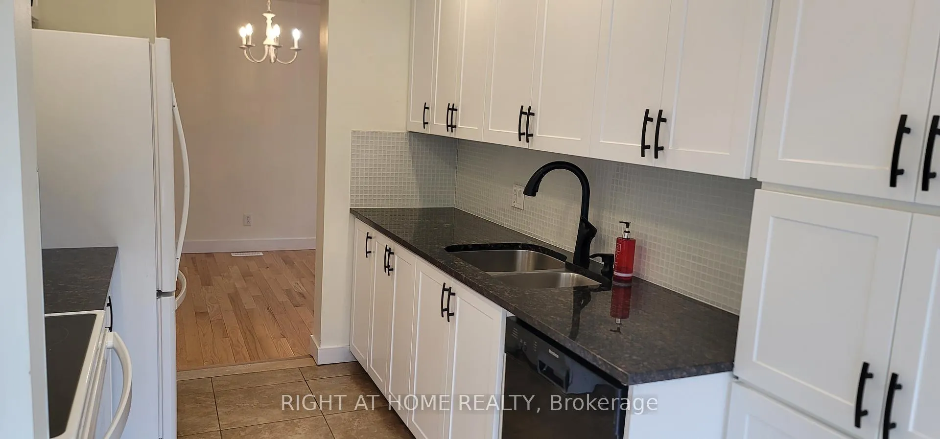 Photo 9 of 7 Covington Place, Ottawa, Centrepointe — HOMEH