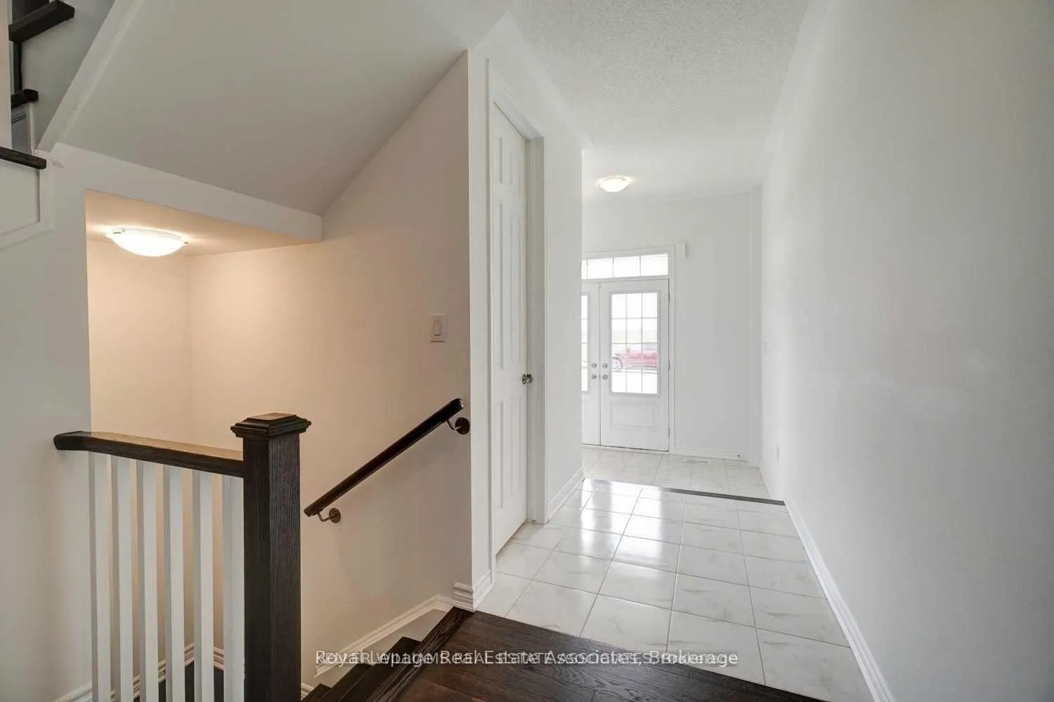 Photo 3 of 359 Gordon Krantz Avenue, Milton, Ford — HOMEH