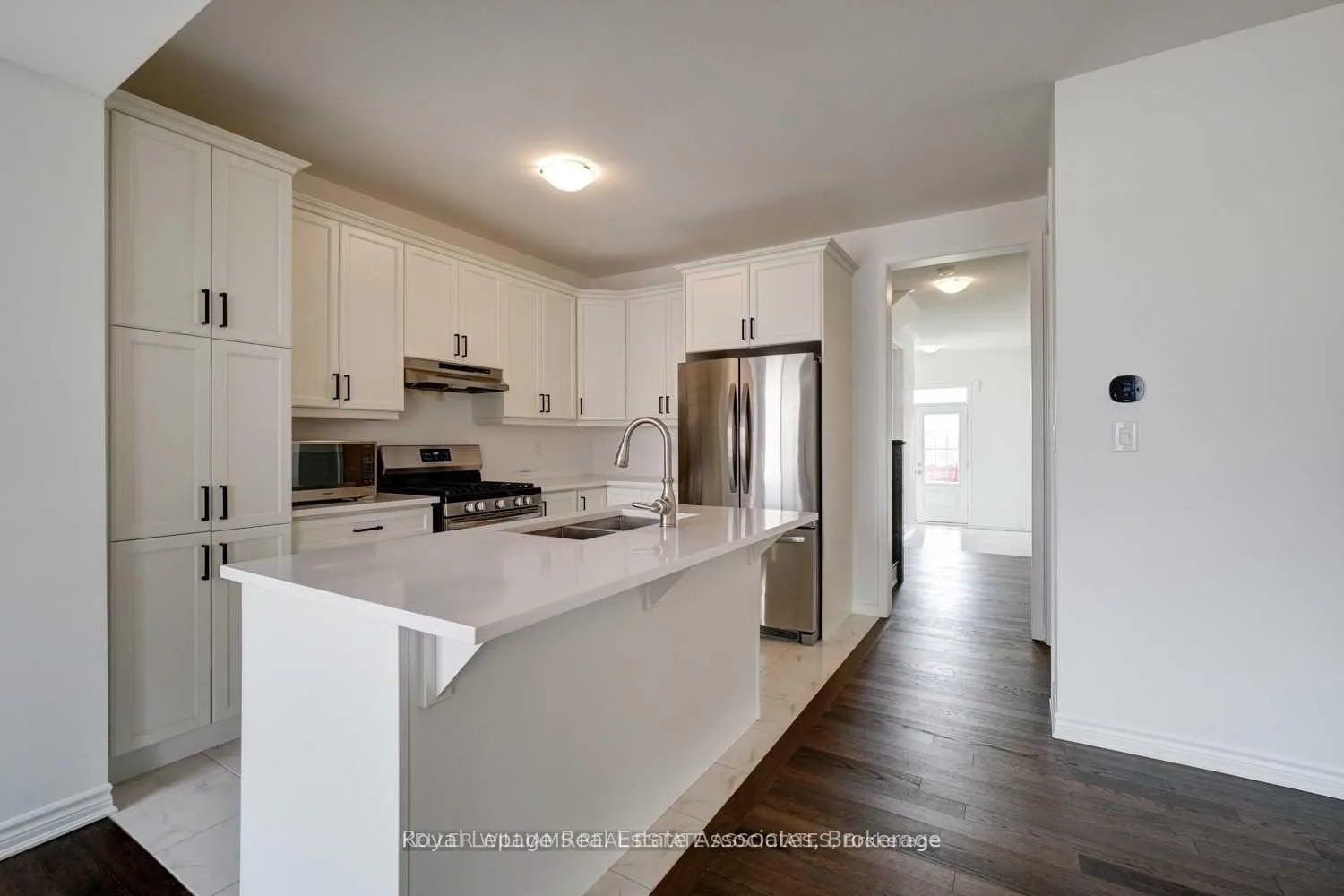 Photo 4 of 359 Gordon Krantz Avenue, Milton, Ford — HOMEH