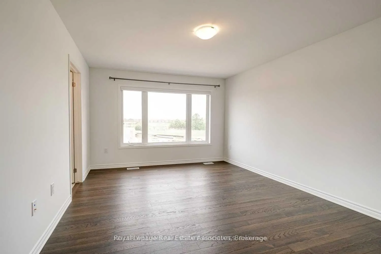 Photo 10 of 359 Gordon Krantz Avenue, Milton, Ford — HOMEH