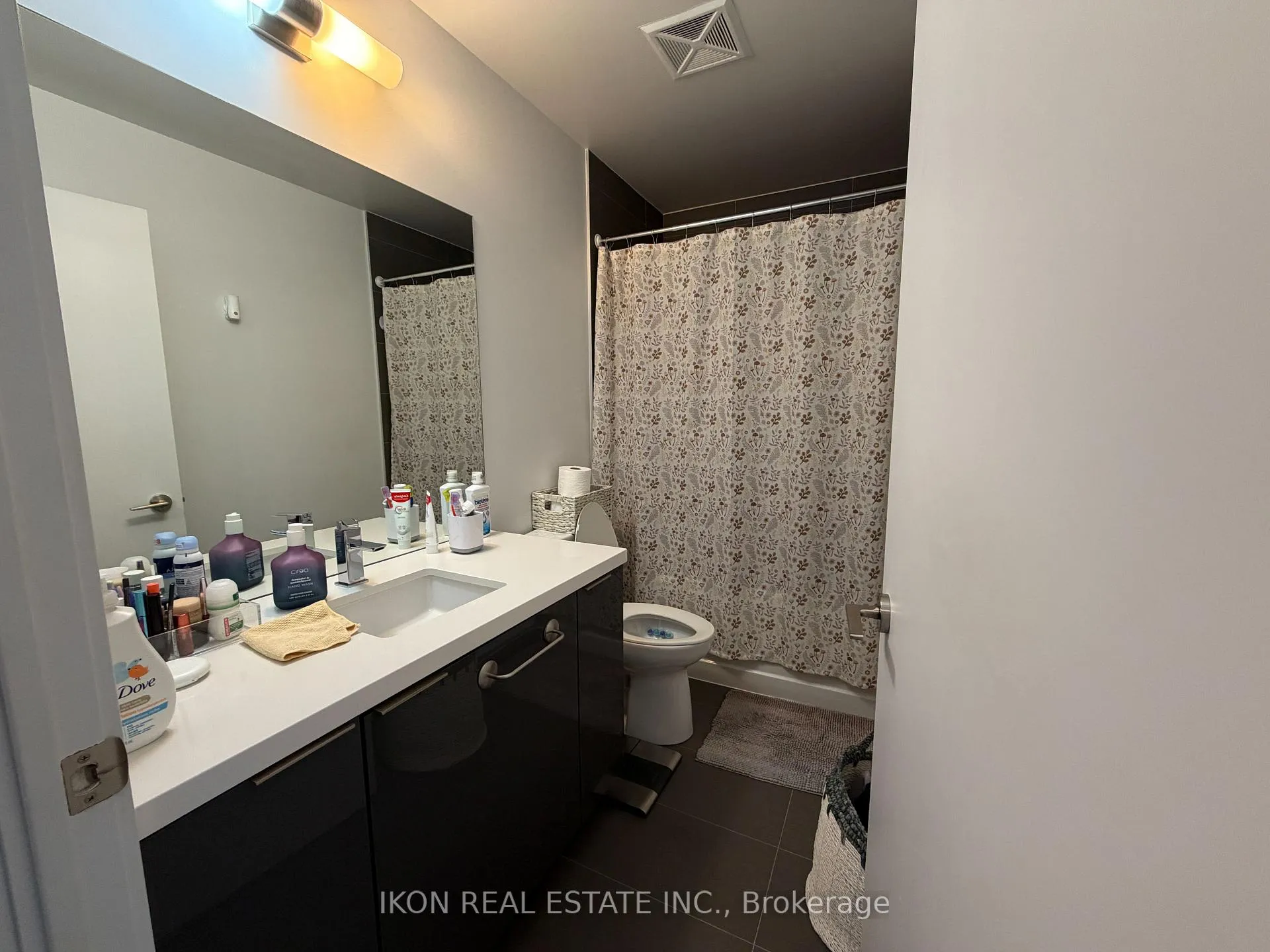 Photo 3 of Unit 2803, 8 Eglinton Avenue E, Toronto, Mount Pleasant West — HOMEH
