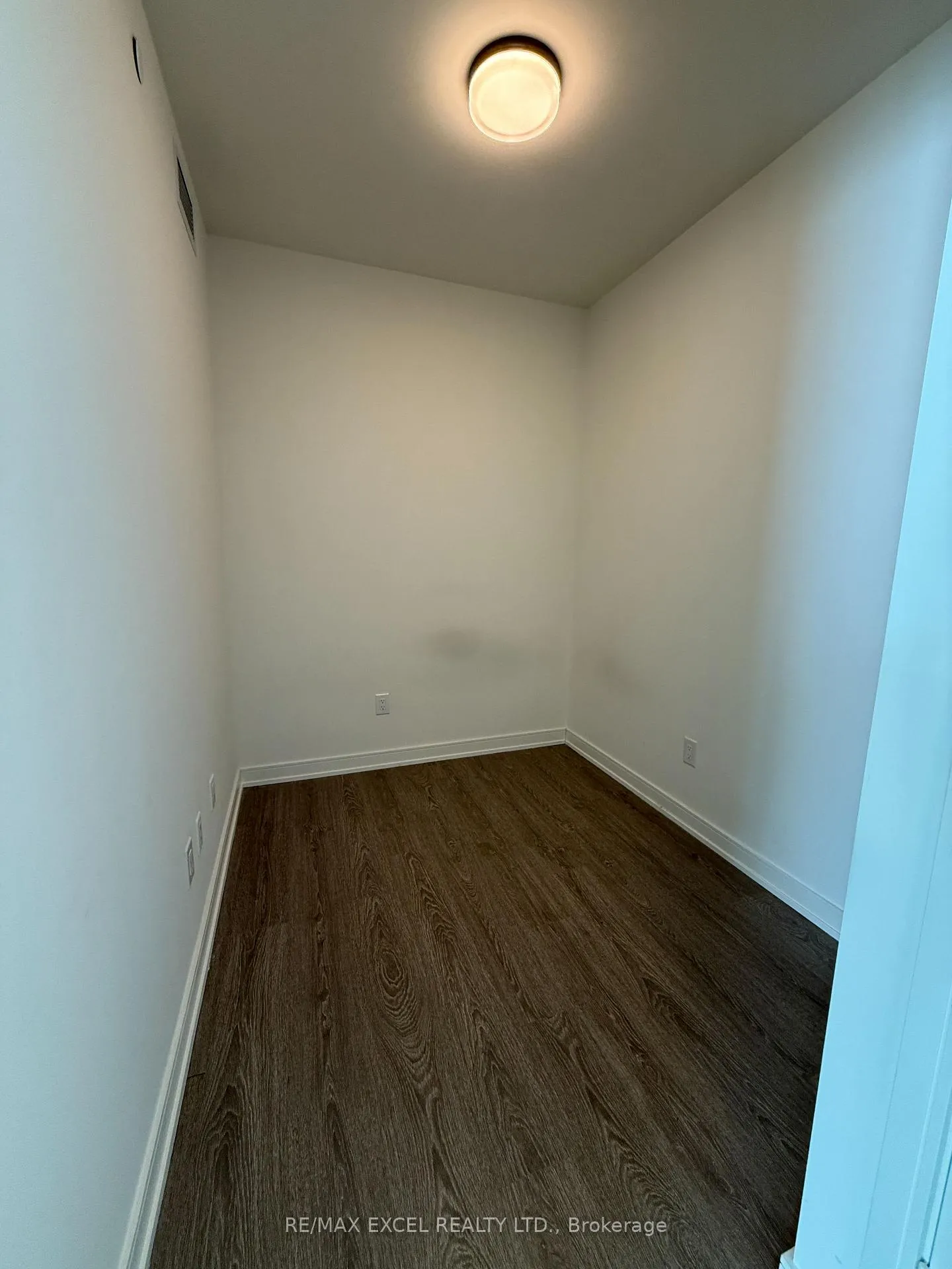 Photo 5 of Unit 711, 425 Front Street E, Toronto, Waterfront Communities — HOMEH