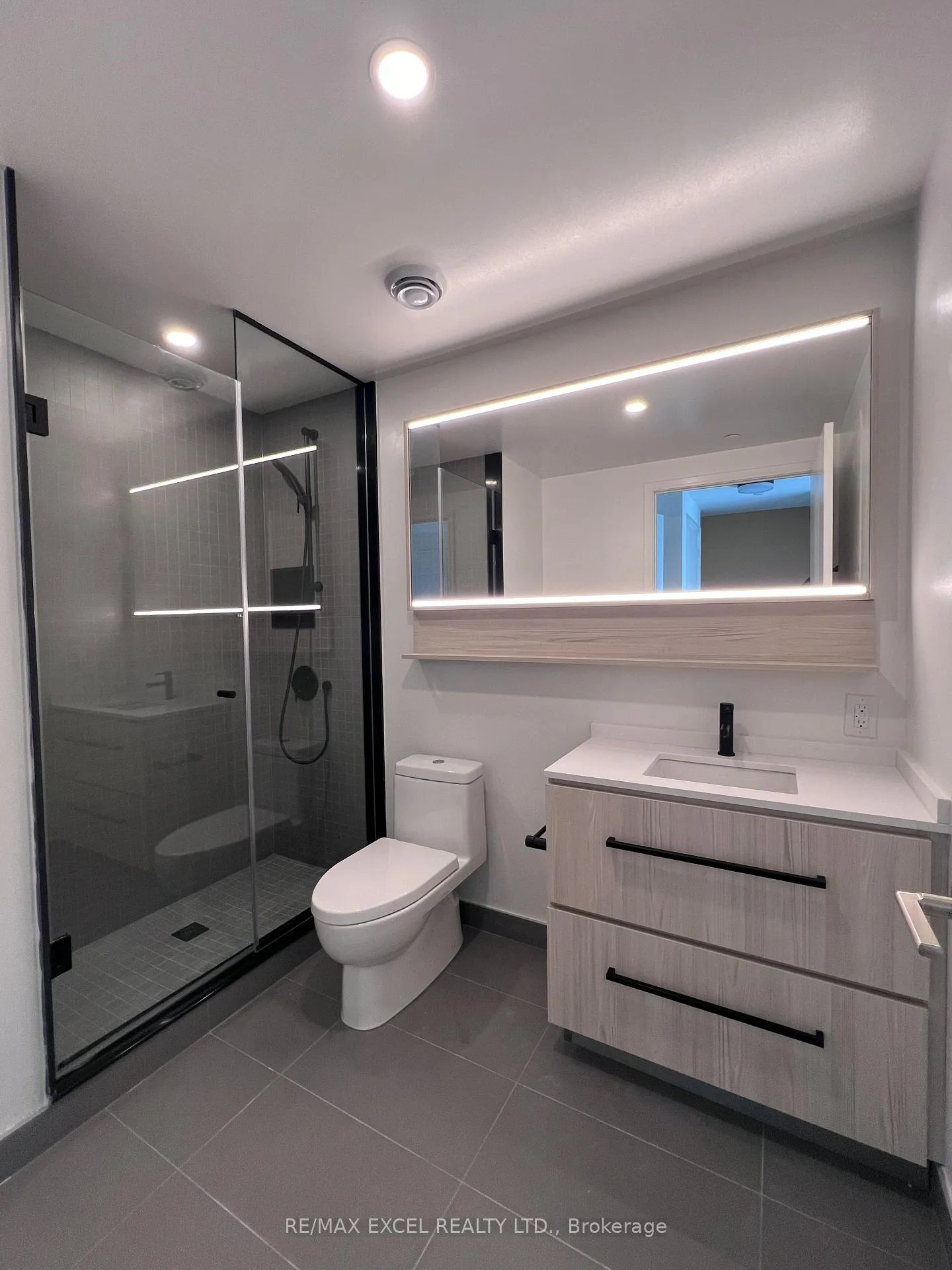 Photo 6 of Unit 711, 425 Front Street E, Toronto, Waterfront Communities — HOMEH