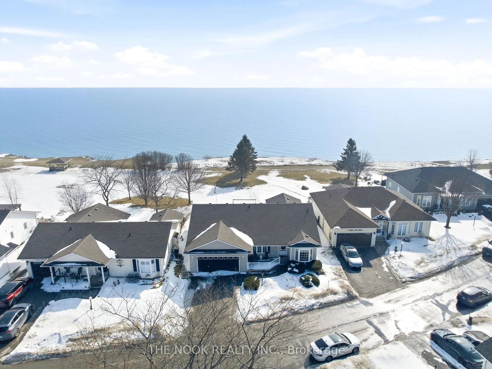 Photo 2 of 3 Birch Tree Lane, Clarington, Bowmanville — HOMEH