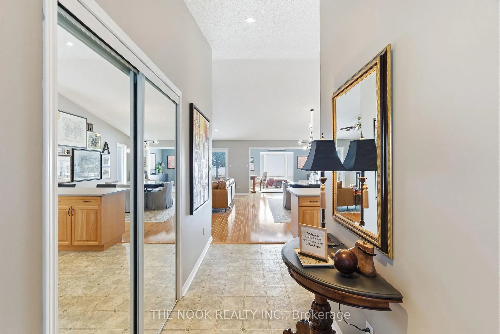 Photo 5 of 3 Birch Tree Lane, Clarington, Bowmanville — HOMEH
