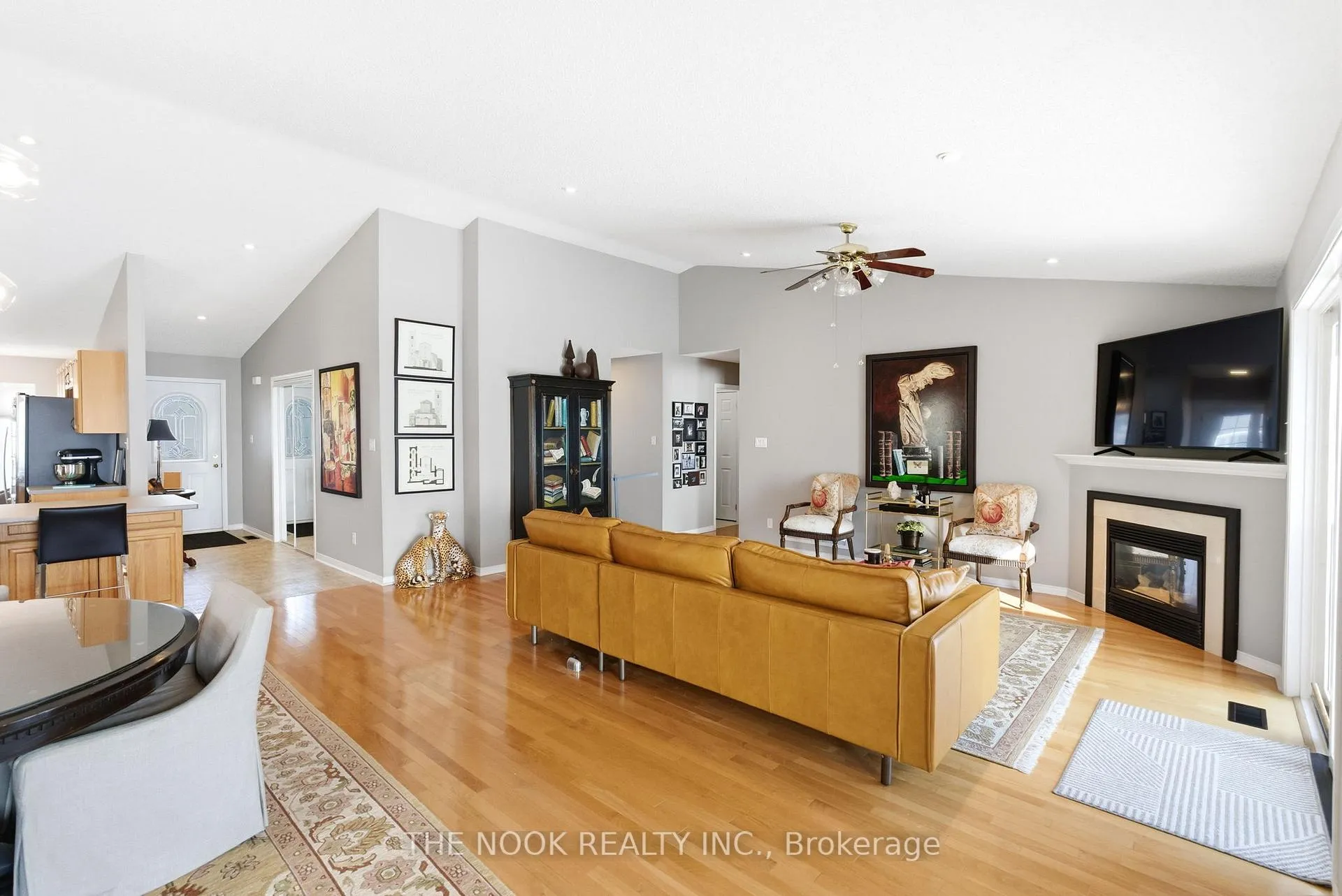 Photo 14 of 3 Birch Tree Lane, Clarington, Bowmanville — HOMEH