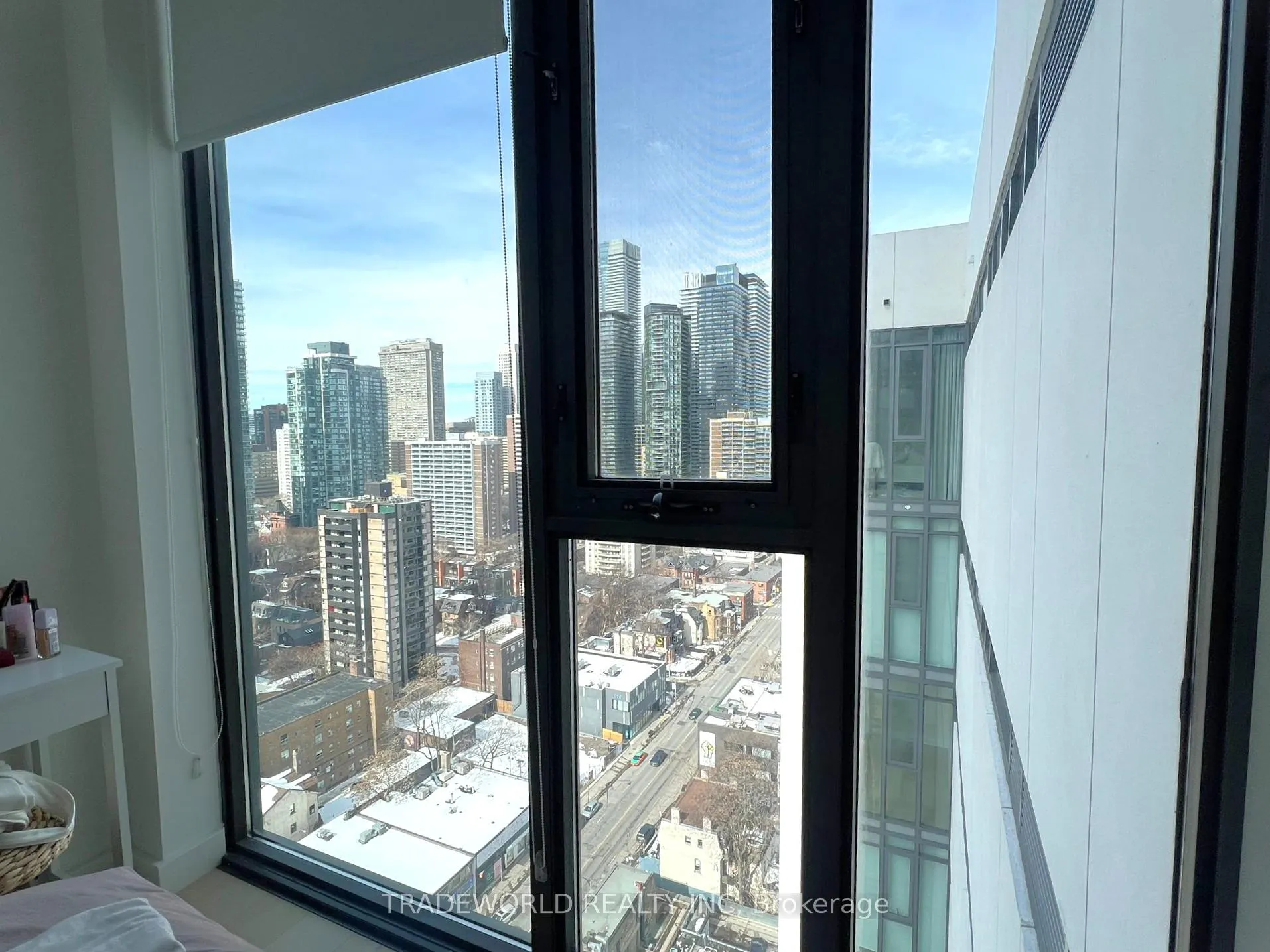 Photo 6 of Unit 2204, 81 Wellesley Street E, Toronto, Church-Yonge Corridor — HOMEH