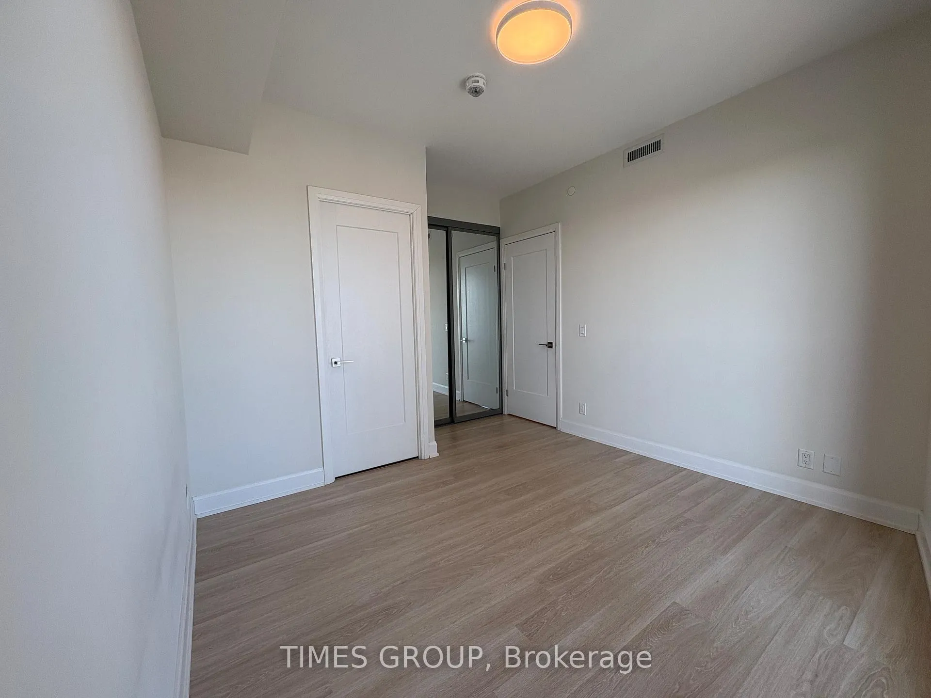 Photo 4 of Unit 1002, 12 Gandhi Lane, Markham, Commerce Valley — HOMEH