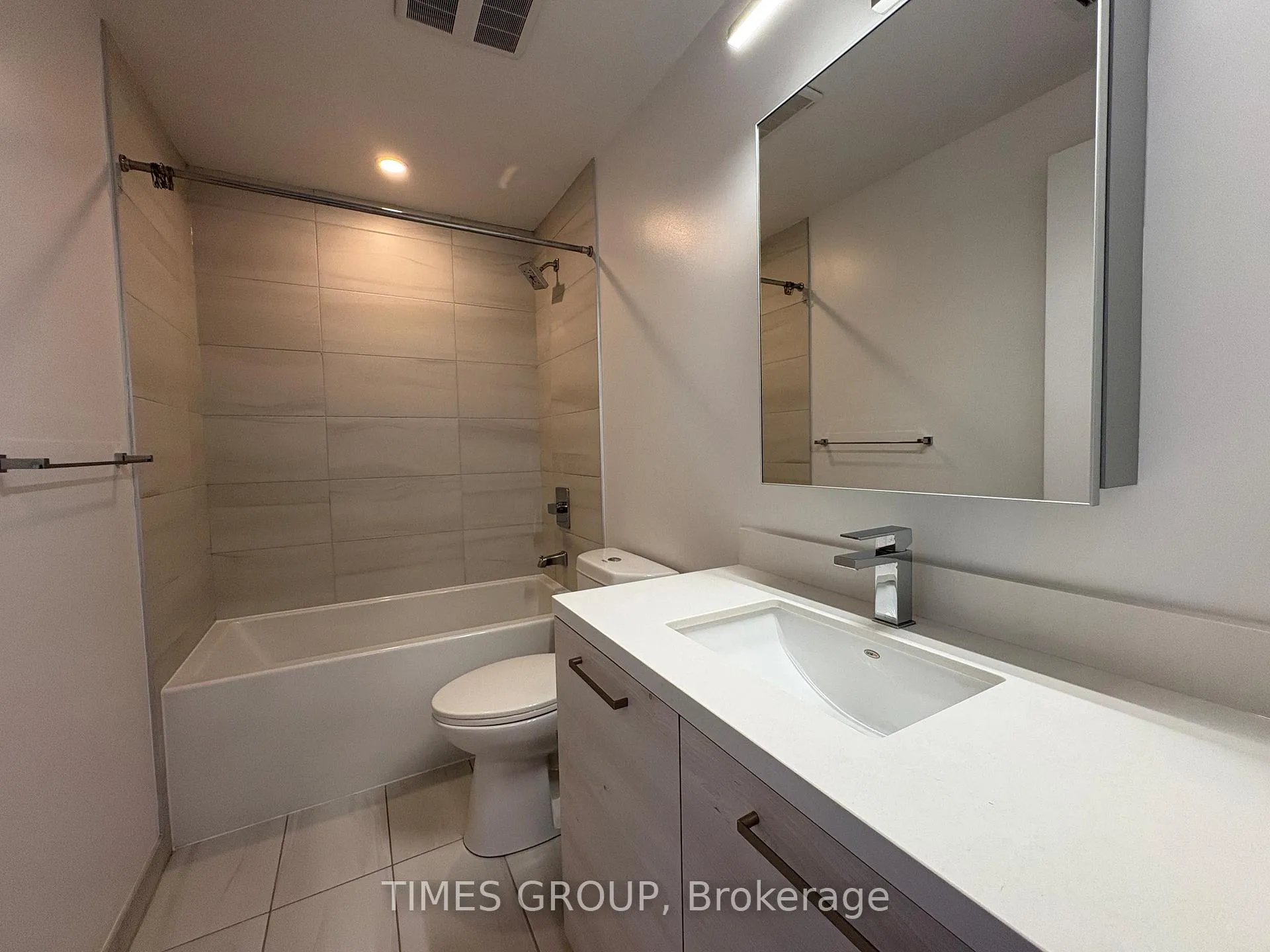 Photo 5 of Unit 1002, 12 Gandhi Lane, Markham, Commerce Valley — HOMEH