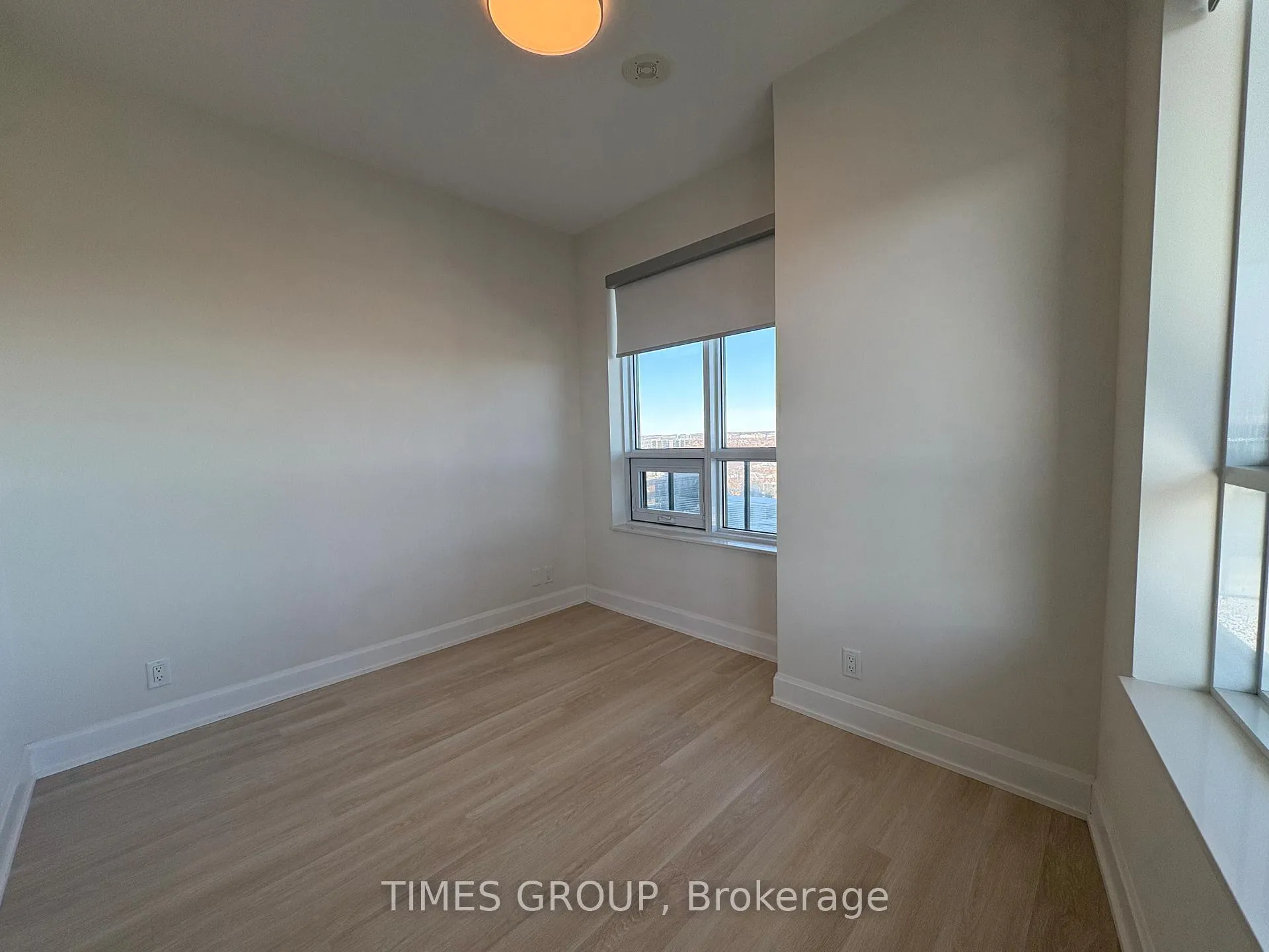 Photo 7 of Unit 1002, 12 Gandhi Lane, Markham, Commerce Valley — HOMEH
