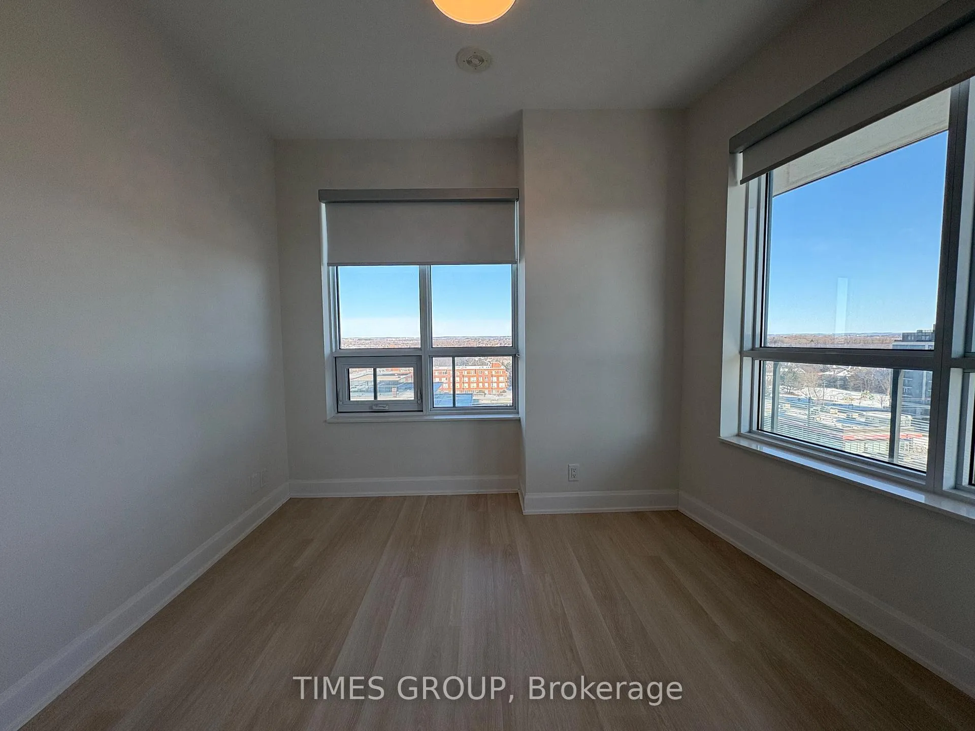 Photo 8 of Unit 1002, 12 Gandhi Lane, Markham, Commerce Valley — HOMEH
