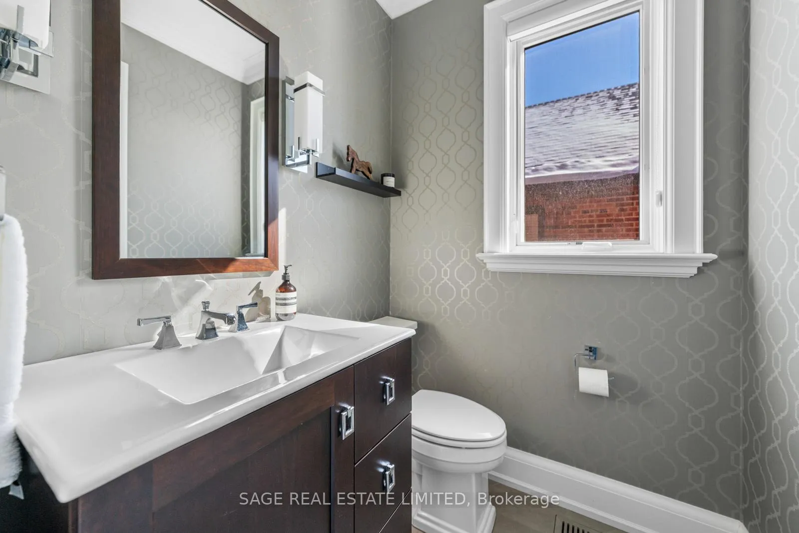 Photo 6 of 925 Royal York Road, Etobicoke, Stonegate-Queensway — HOMEH