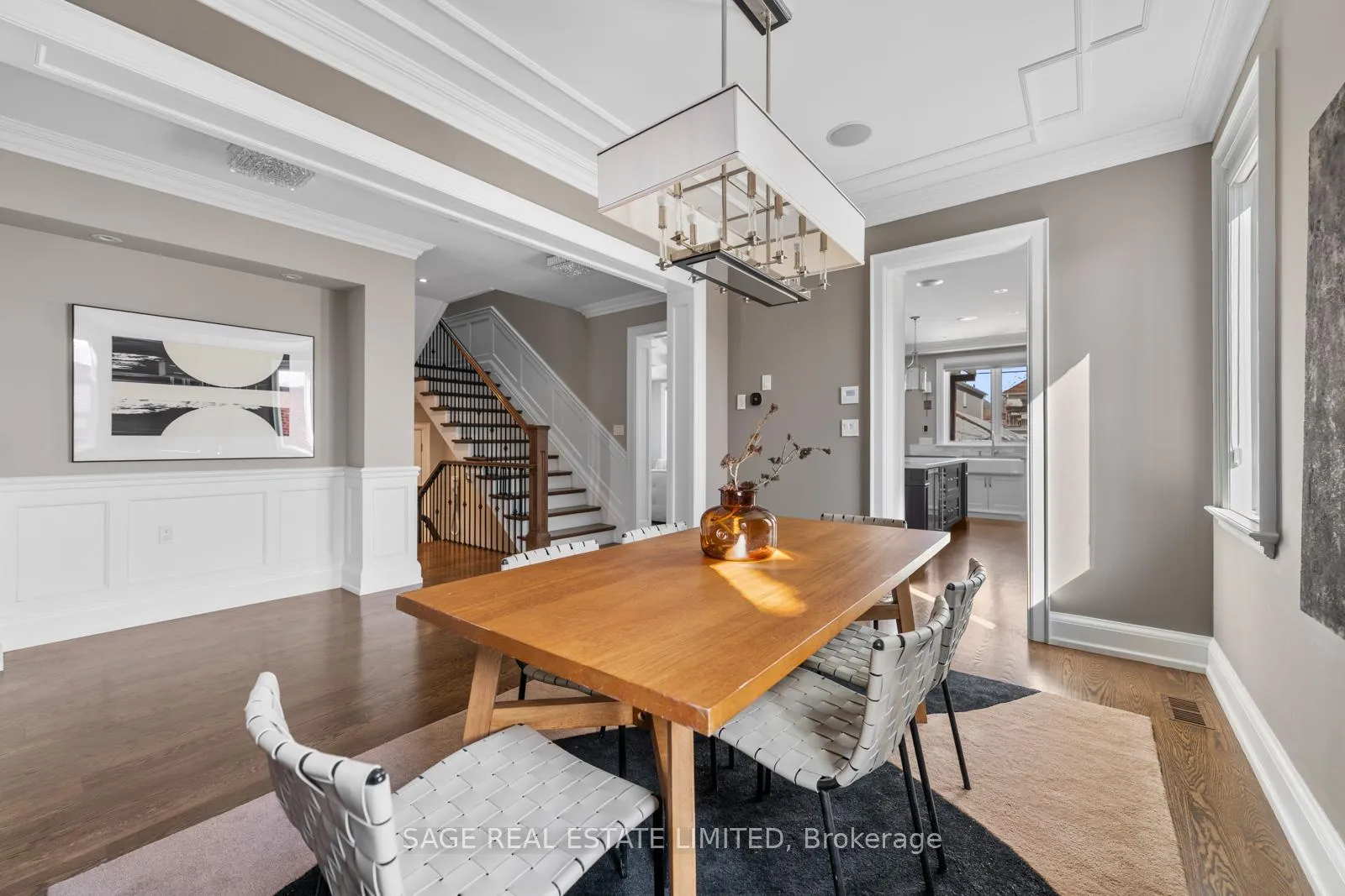 Photo 9 of 925 Royal York Road, Etobicoke, Stonegate-Queensway — HOMEH