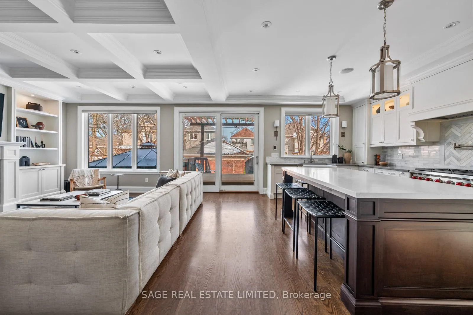 Photo 11 of 925 Royal York Road, Etobicoke, Stonegate-Queensway — HOMEH