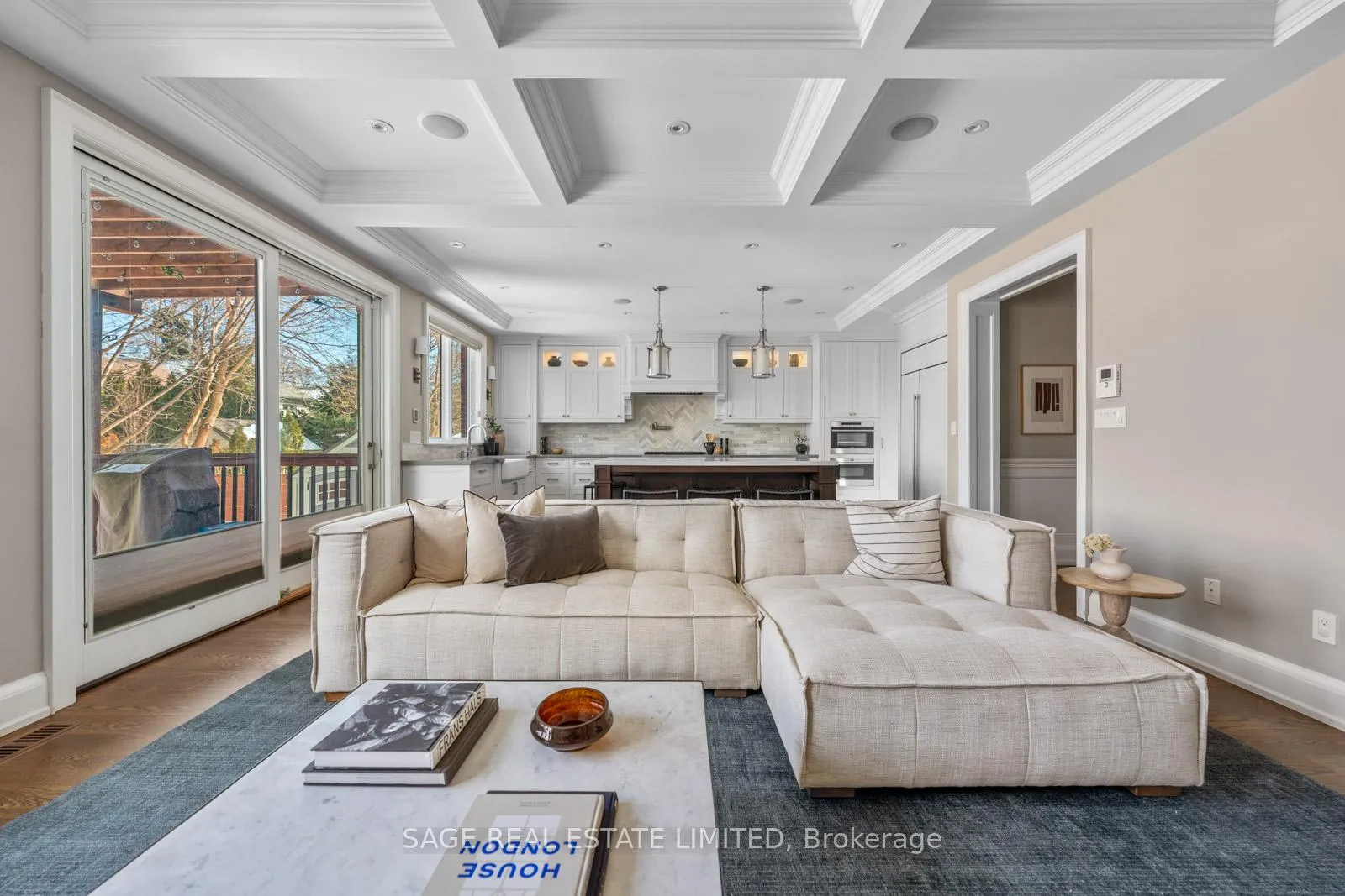 Photo 12 of 925 Royal York Road, Etobicoke, Stonegate-Queensway — HOMEH