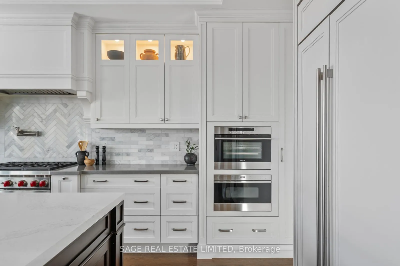 Photo 16 of 925 Royal York Road, Etobicoke, Stonegate-Queensway — HOMEH