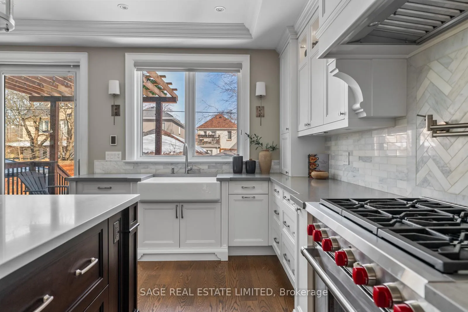 Photo 17 of 925 Royal York Road, Etobicoke, Stonegate-Queensway — HOMEH