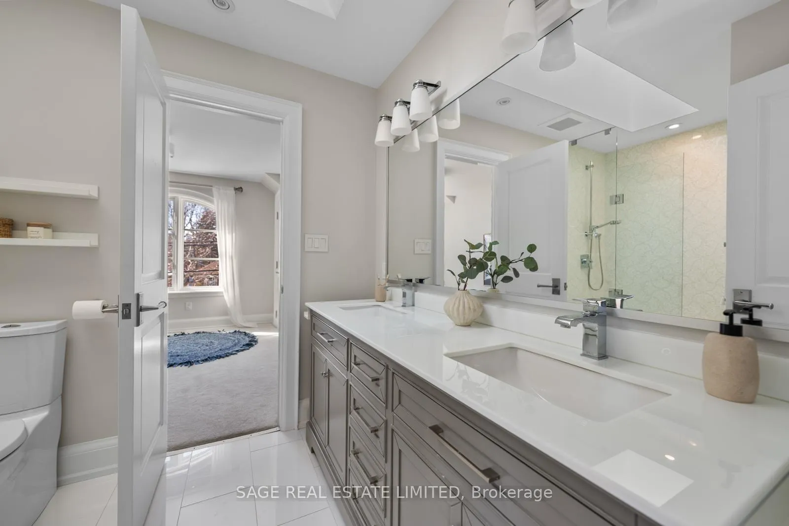 Photo 24 of 925 Royal York Road, Etobicoke, Stonegate-Queensway — HOMEH