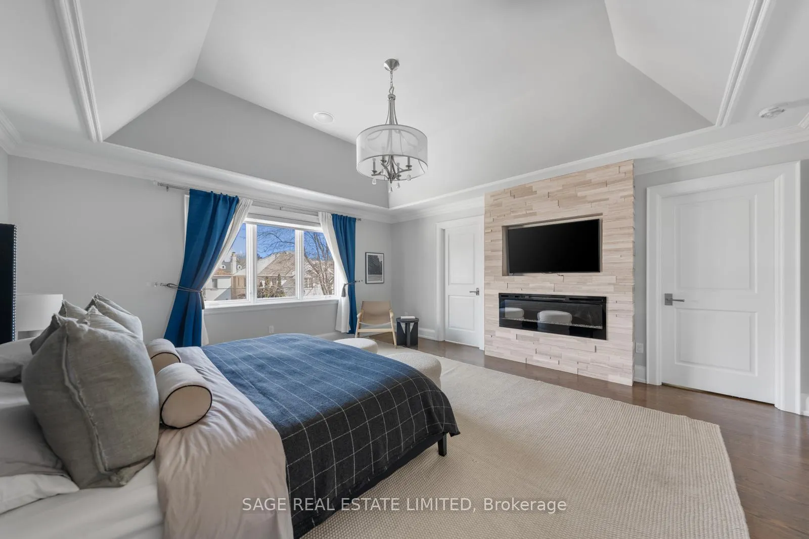 Photo 33 of 925 Royal York Road, Etobicoke, Stonegate-Queensway — HOMEH