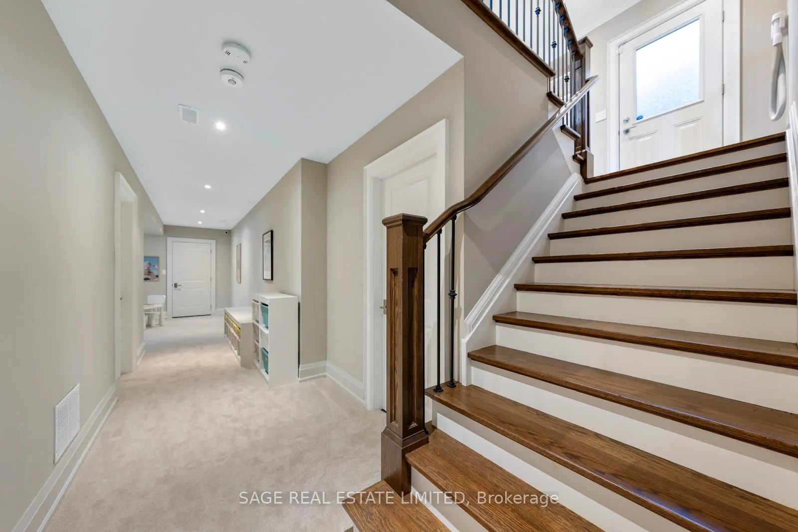 Photo 40 of 925 Royal York Road, Etobicoke, Stonegate-Queensway — HOMEH