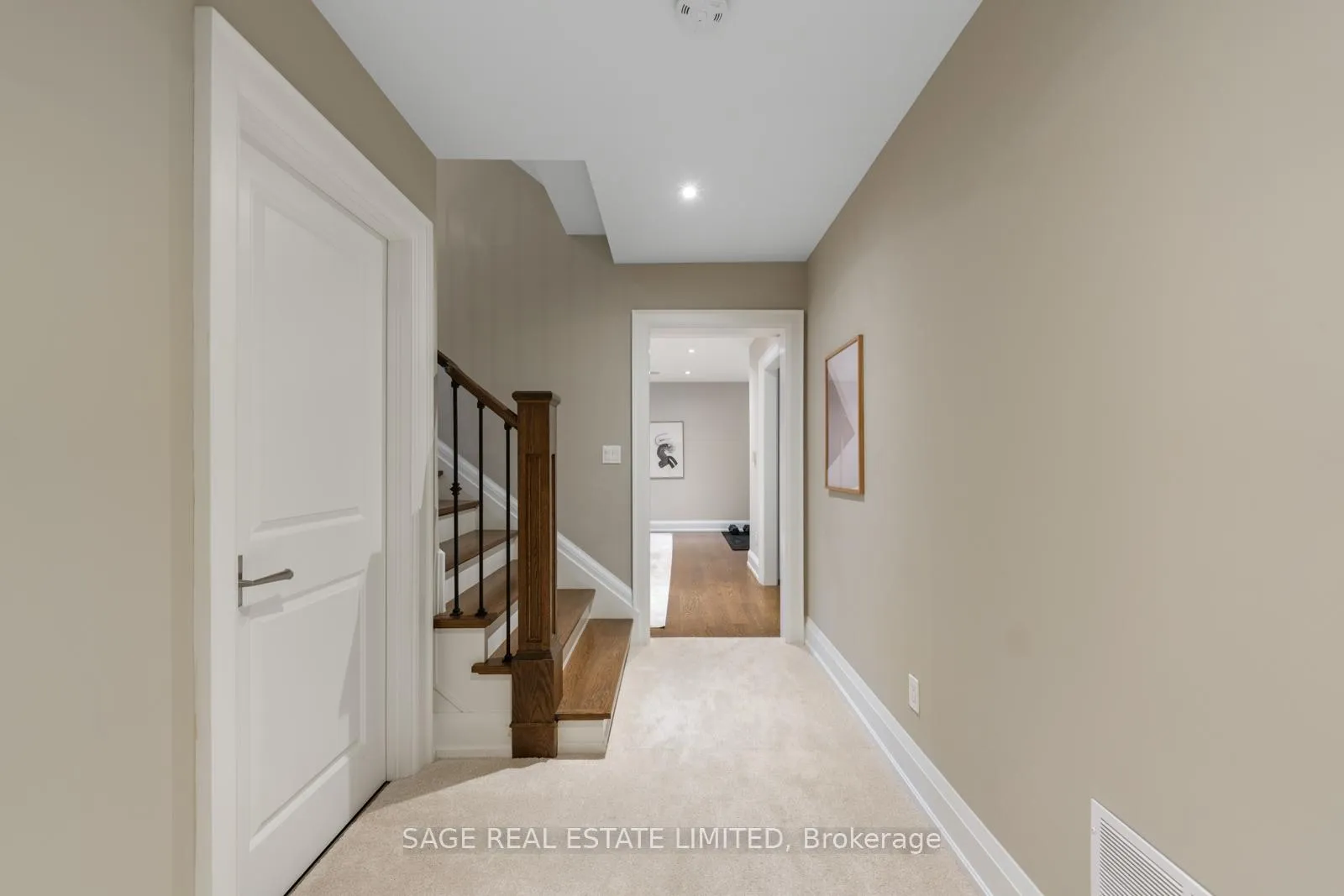 Photo 41 of 925 Royal York Road, Etobicoke, Stonegate-Queensway — HOMEH