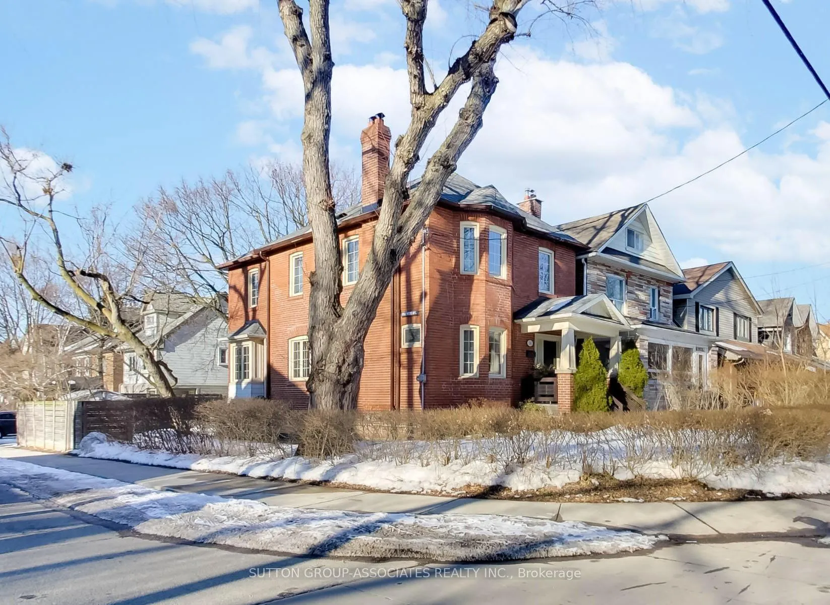 Photo 2 of 116 Maplewood Avenue, Toronto, Humewood-Cedarvale — HOMEH