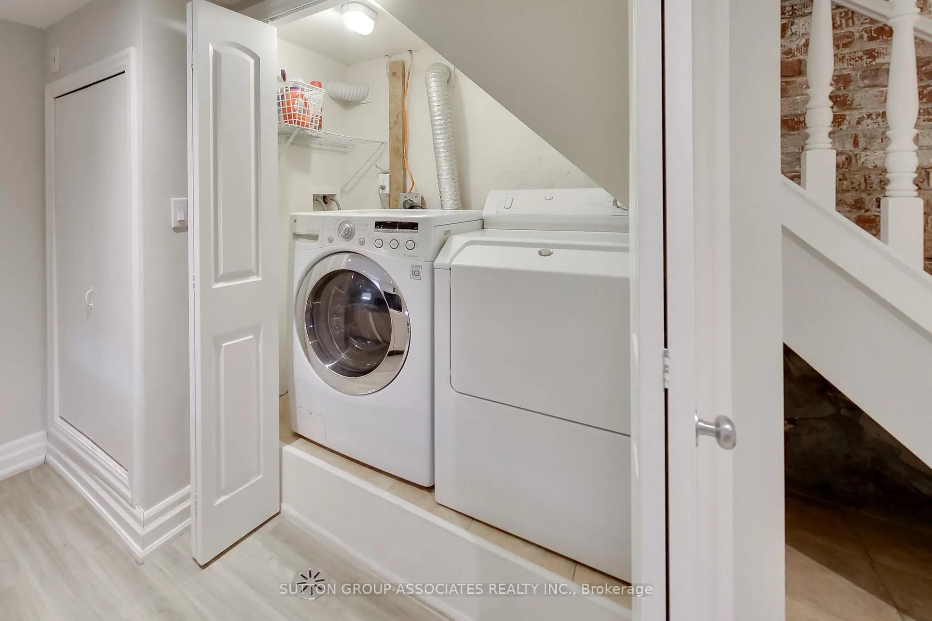 Photo 38 of 116 Maplewood Avenue, Toronto, Humewood-Cedarvale — HOMEH