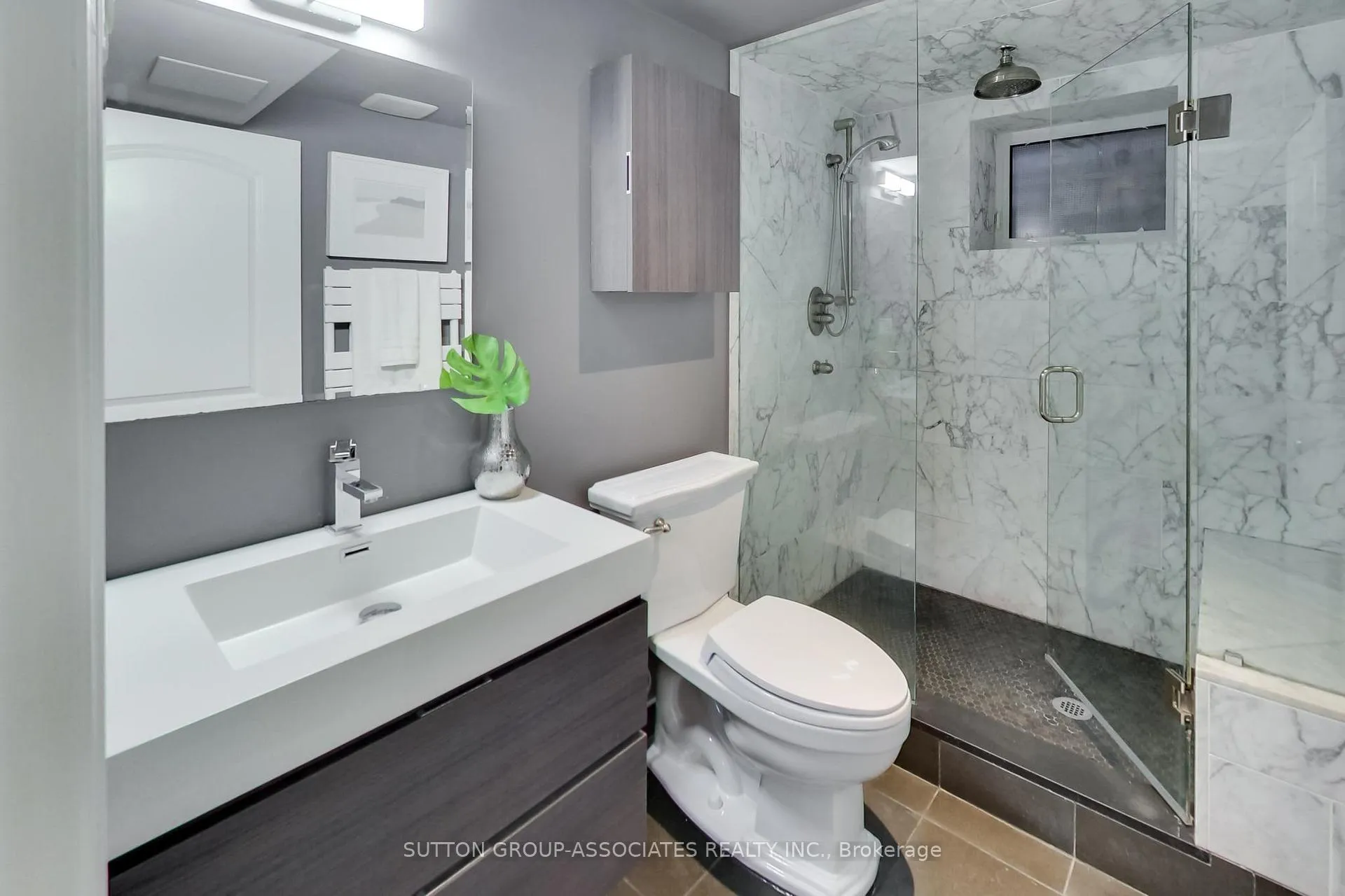 Photo 42 of 116 Maplewood Avenue, Toronto, Humewood-Cedarvale — HOMEH
